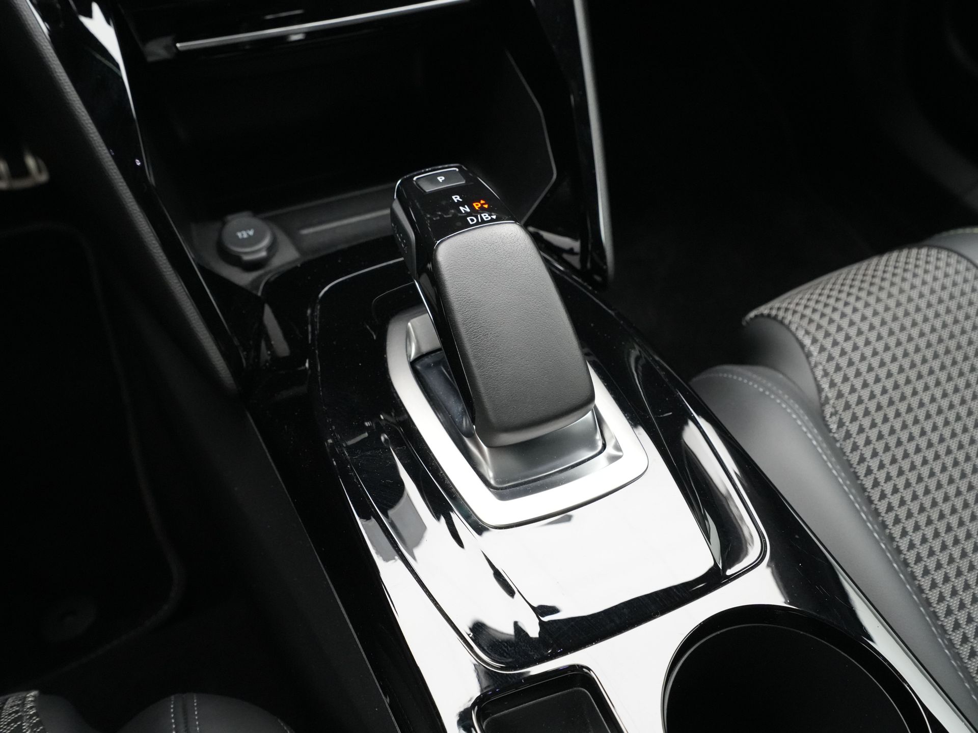 Peugeot - e-2008 EV GT 50 kWh 136pk - 2021