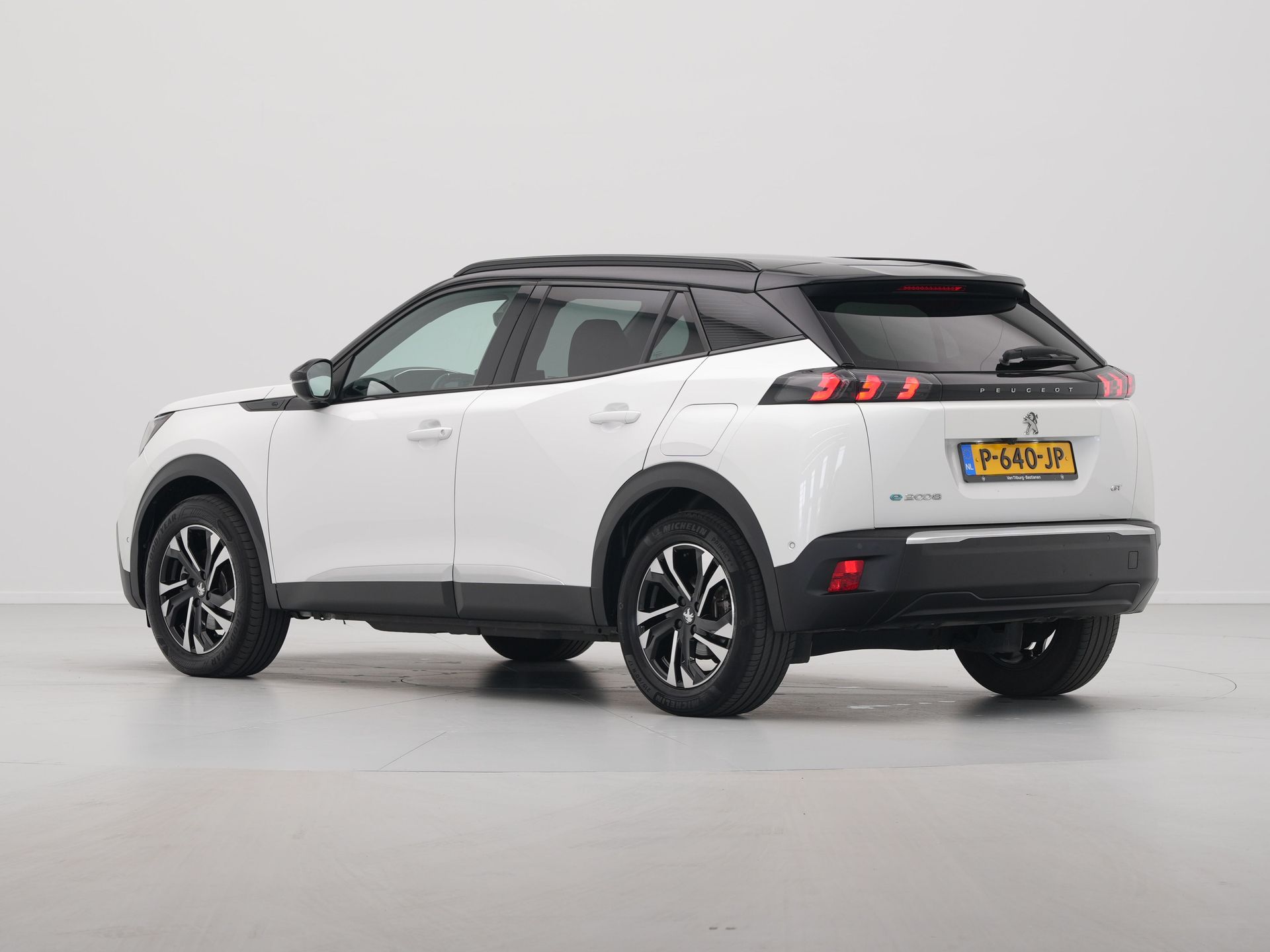 Peugeot - e-2008 EV GT 50 kWh 136pk - 2021