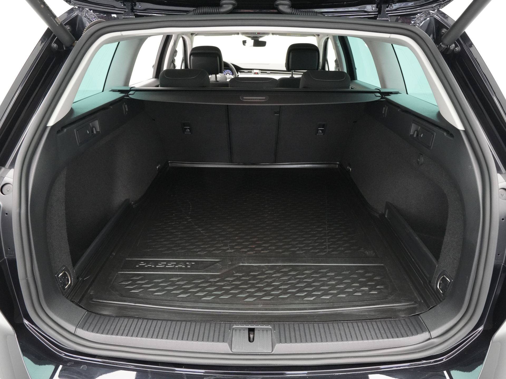 Volkswagen - Passat Variant 1.5 TSI 150pk DSG Business - 2023