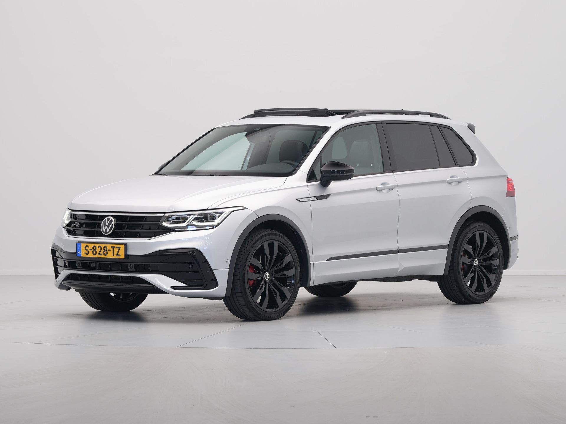 Volkswagen - Tiguan 1.5 TSI 150pk DSG R-Line Business - 2023