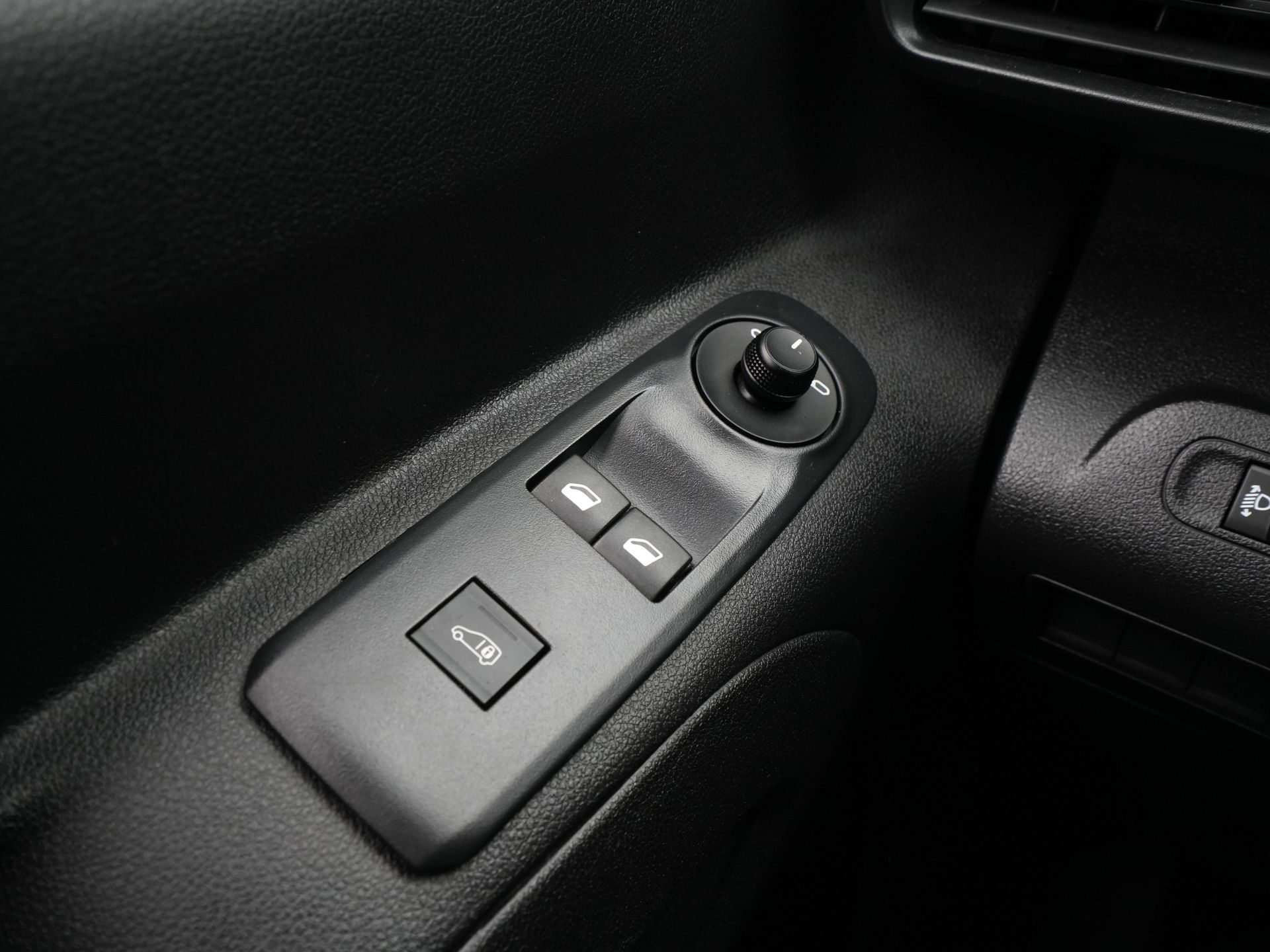 Peugeot - Partner 1.5 BlueHDI Premium - 2021