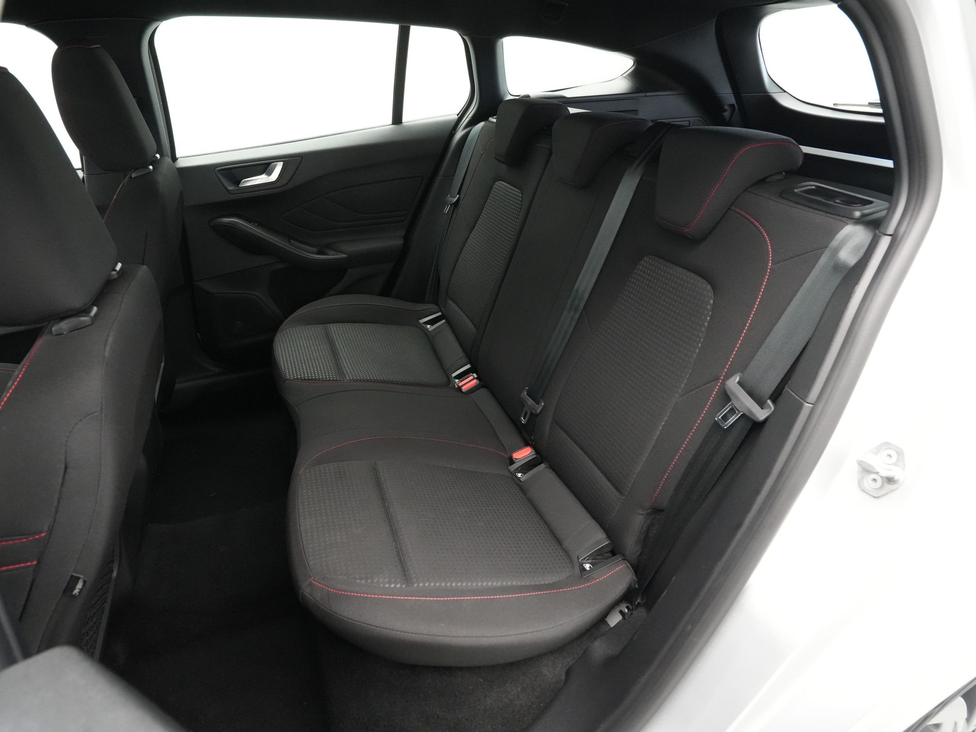 Ford - FOCUS Wagon 1.0 EcoBoost Hybrid 125pk ST line - 2023