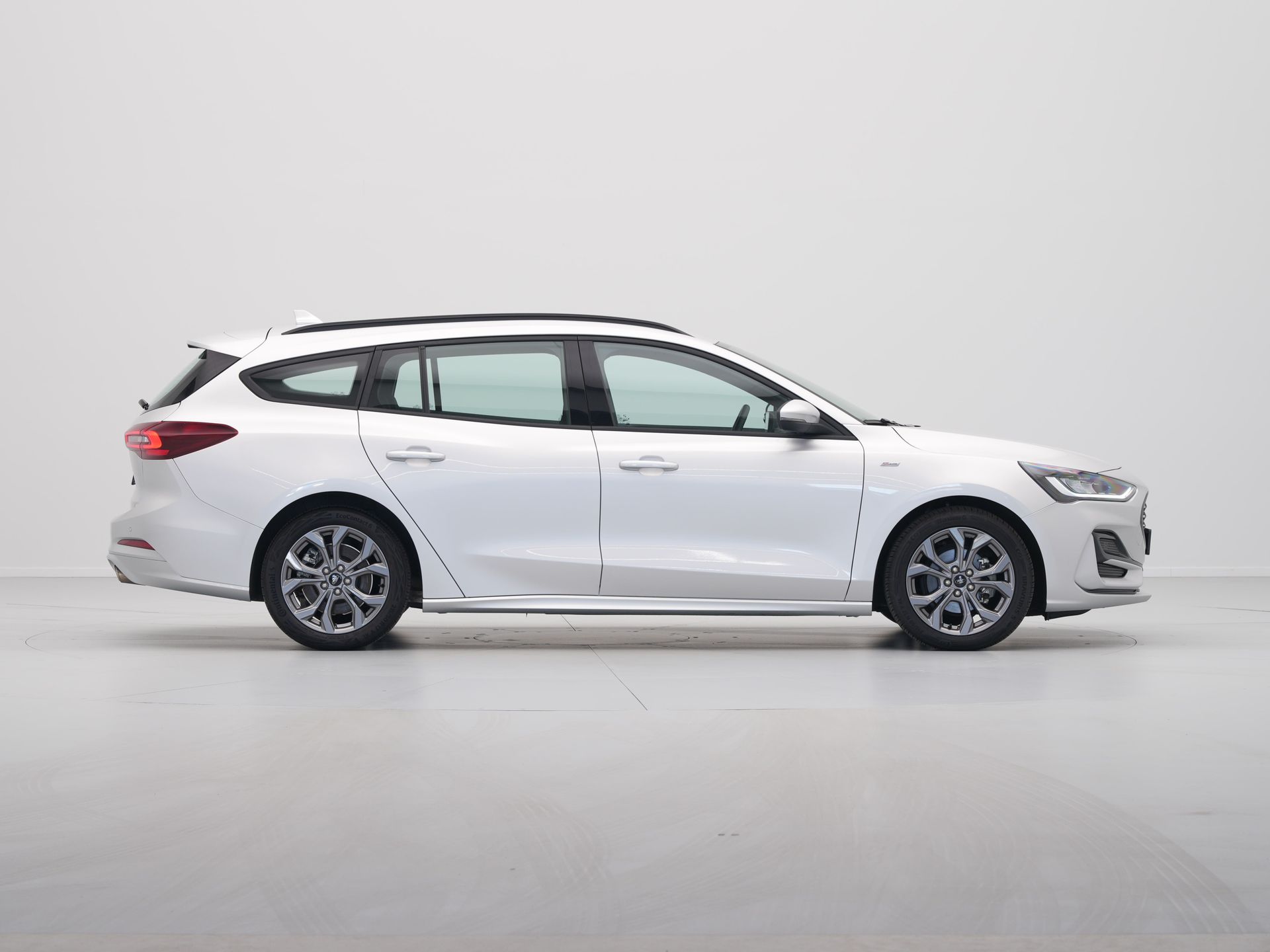 Ford - FOCUS Wagon 1.0 EcoBoost Hybrid 125pk ST line - 2023
