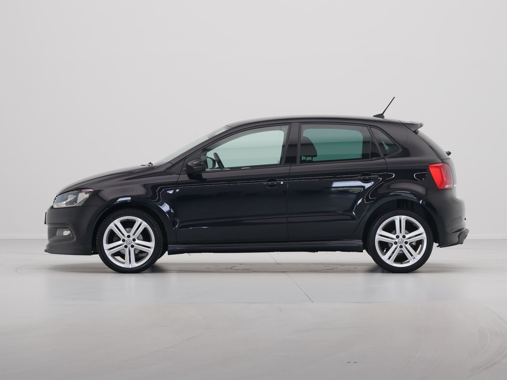 Volkswagen - Polo 1.2 TSI 90pk Edition R-Line - 2015