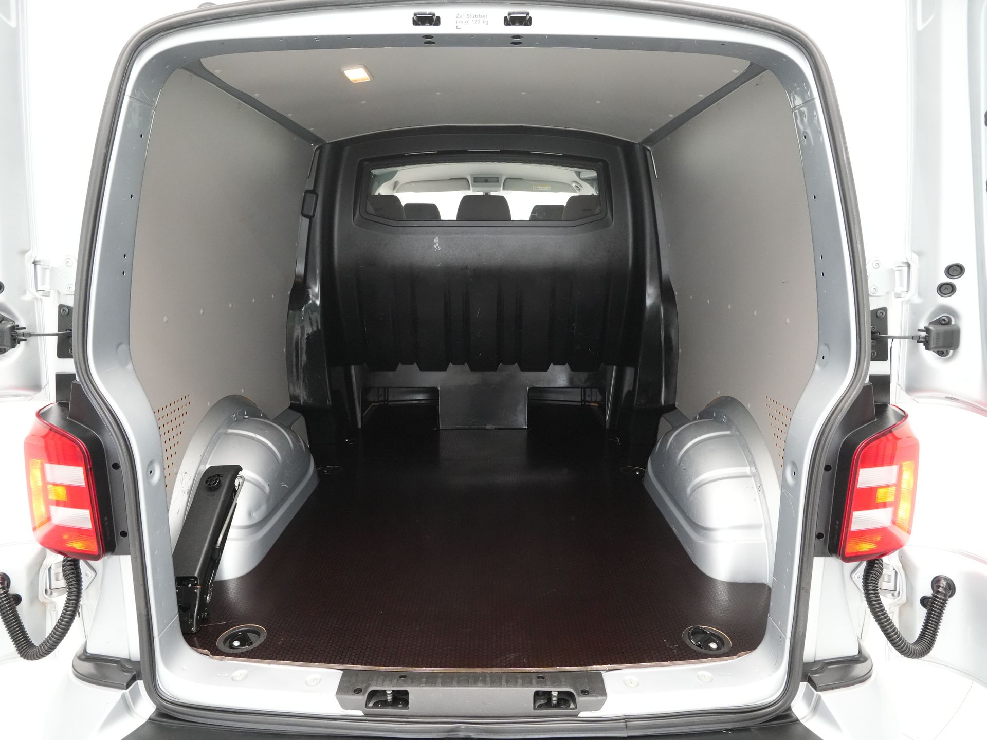 Volkswagen - Transporter 2.0 TDI L2H1 DC Highline - 2020