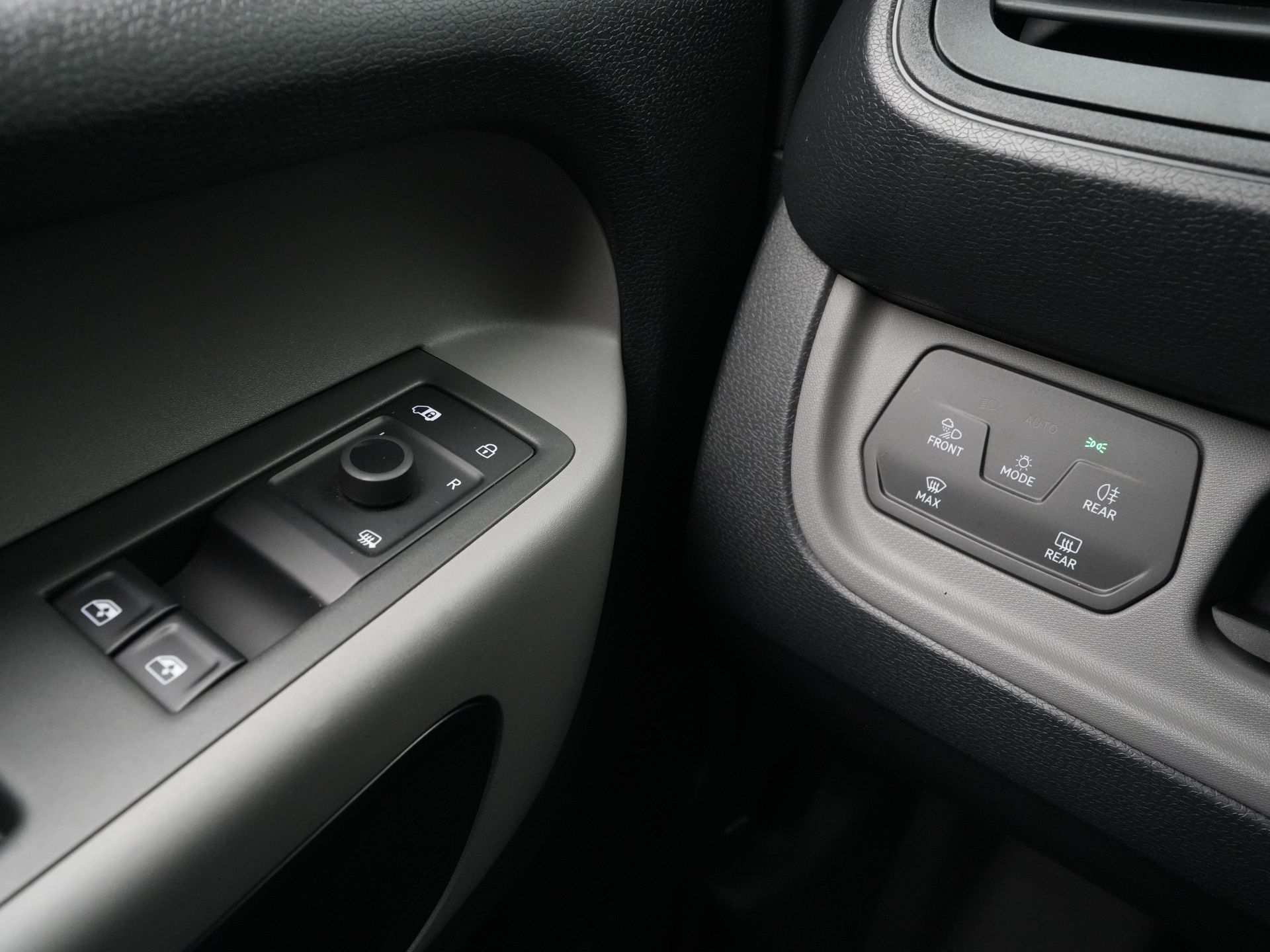 Volkswagen - ID. Buzz Cargo 77 kWh - 2023