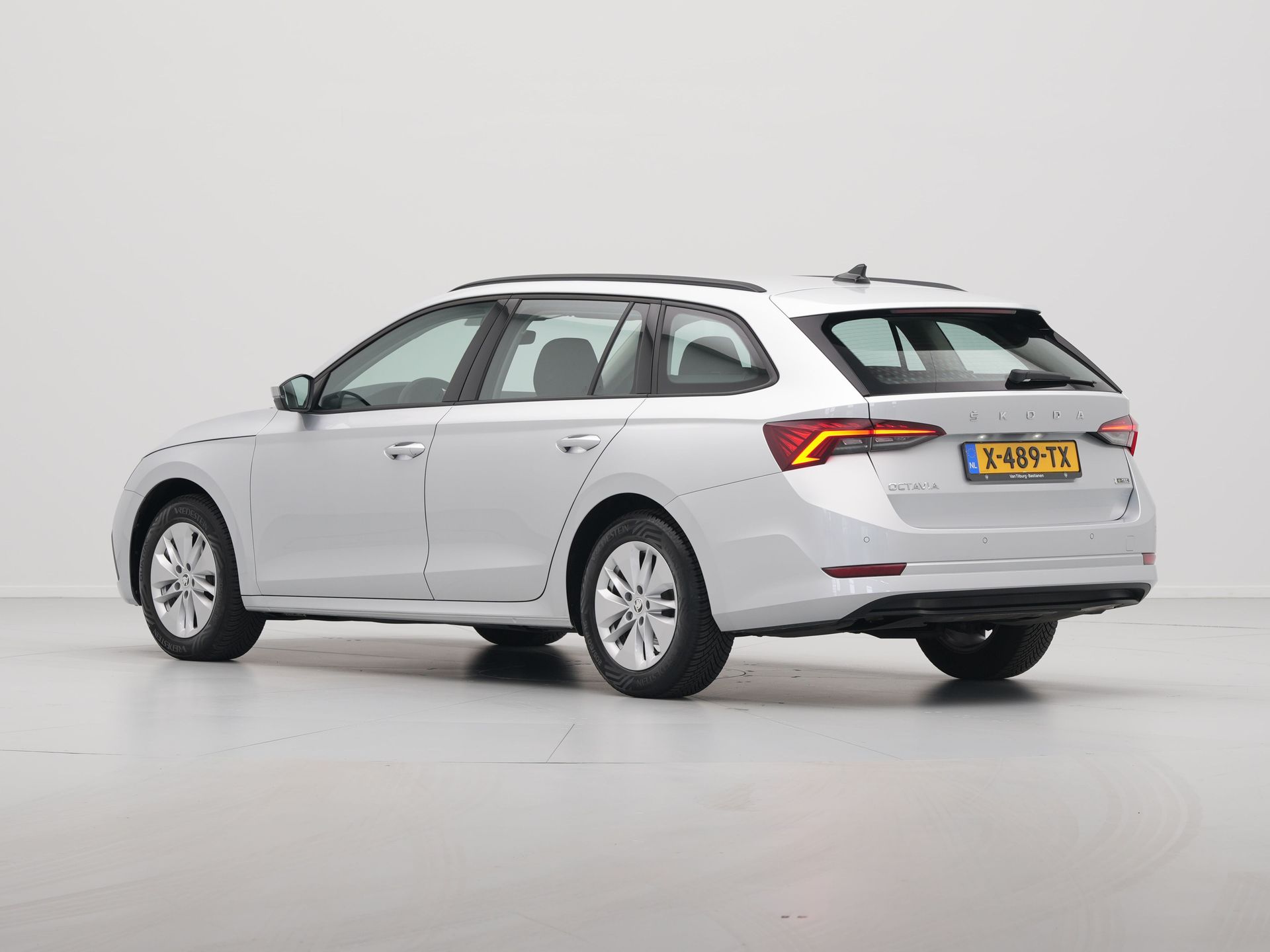 Škoda - Octavia Combi 1.0 e-TSI 110pk DSG Business Edition - 2024