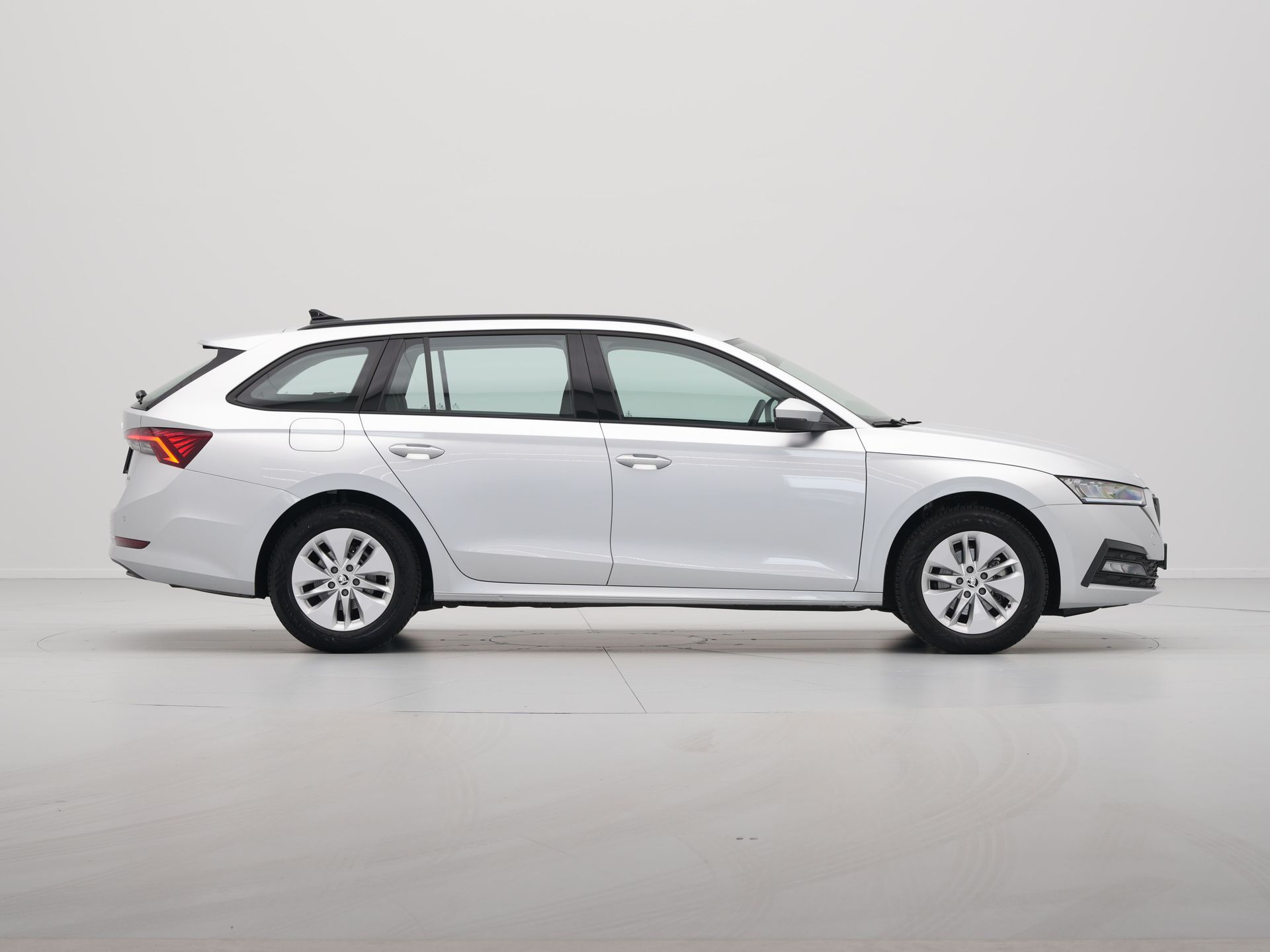 Škoda - Octavia Combi 1.0 e-TSI 110pk DSG Business Edition - 2024
