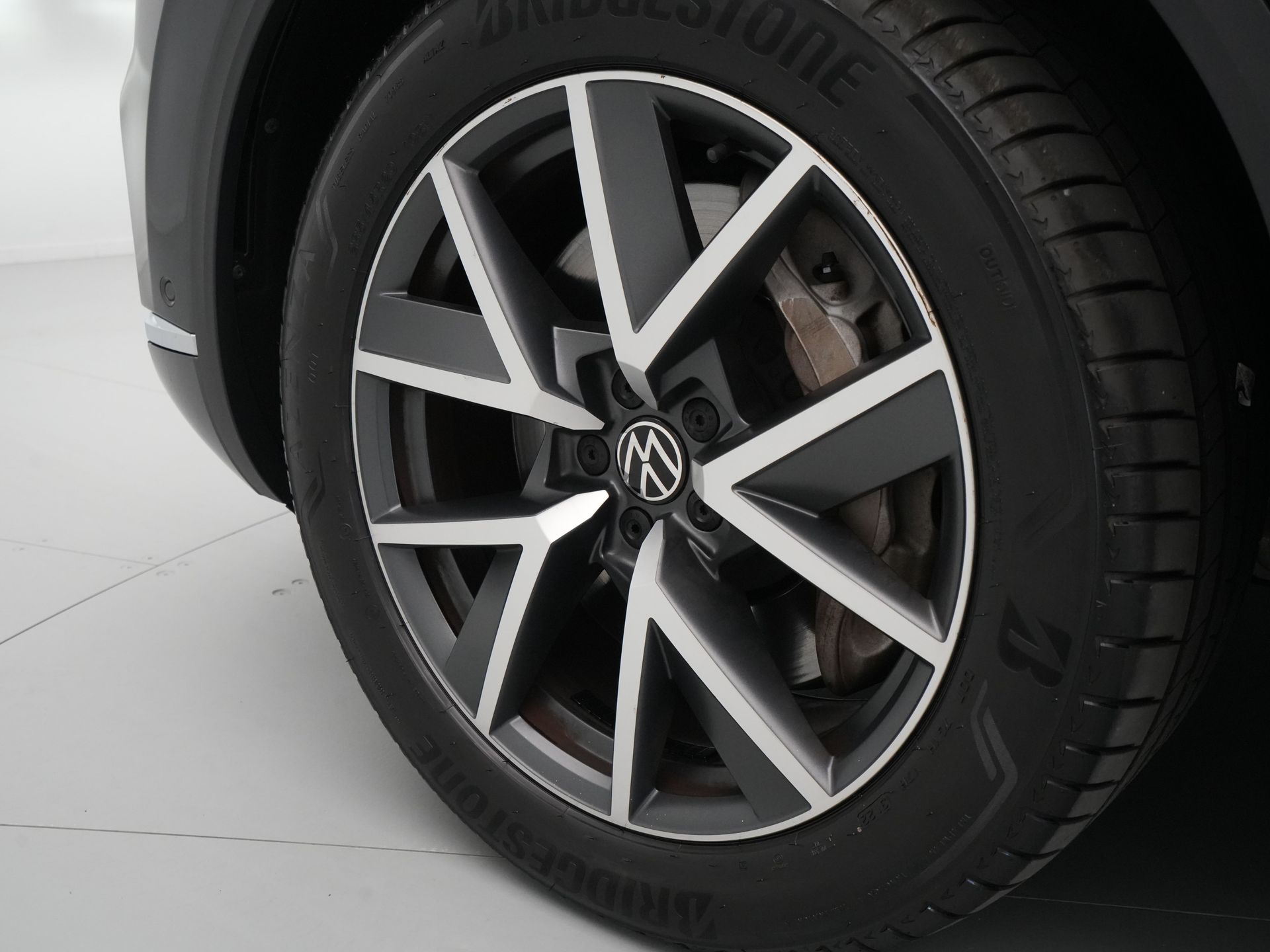 Volkswagen - Touareg 3.0 TSi eHybrid 4MOTION Elegance - 2021
