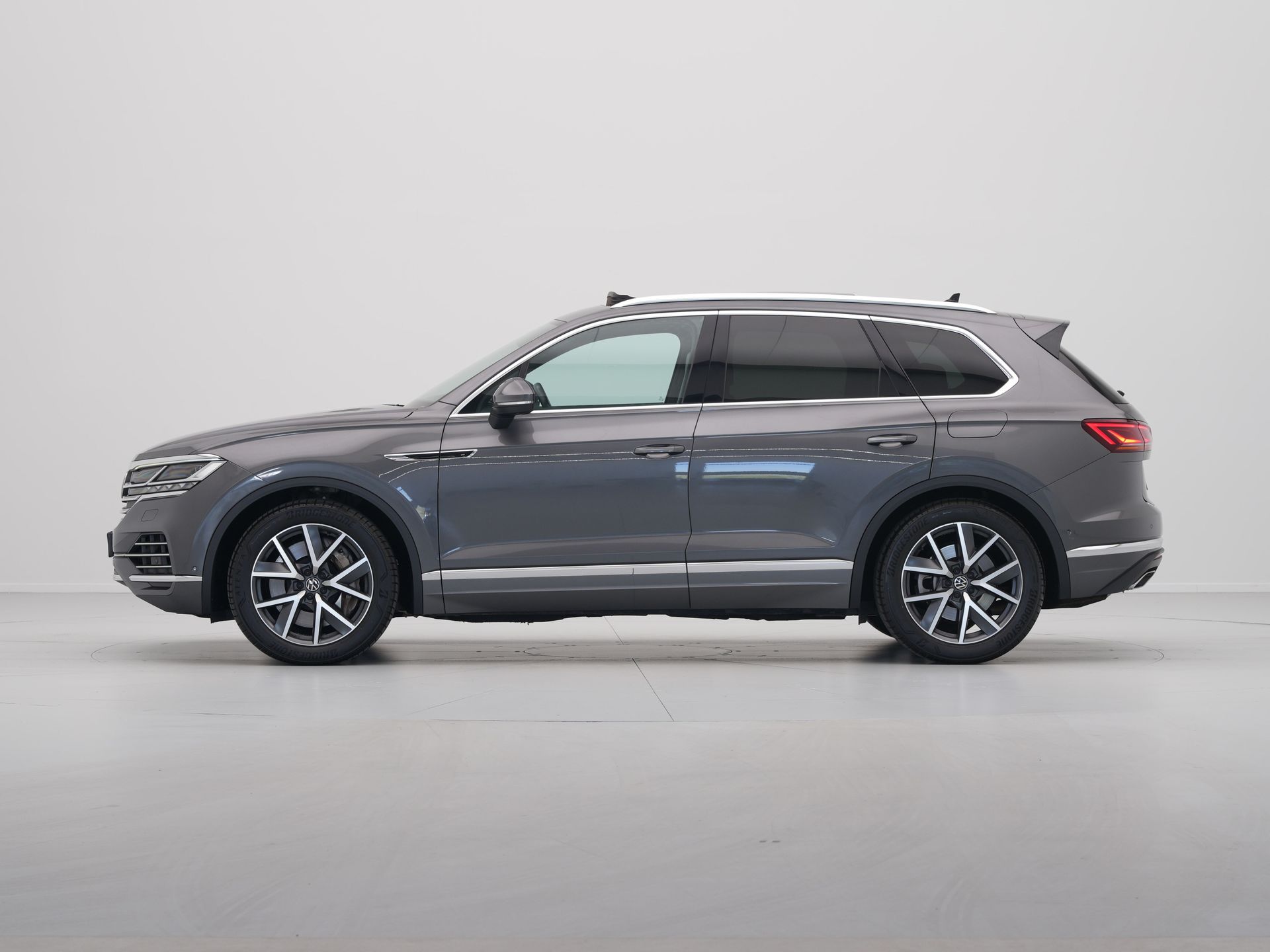Volkswagen - Touareg 3.0 TSi eHybrid 4MOTION Elegance - 2021
