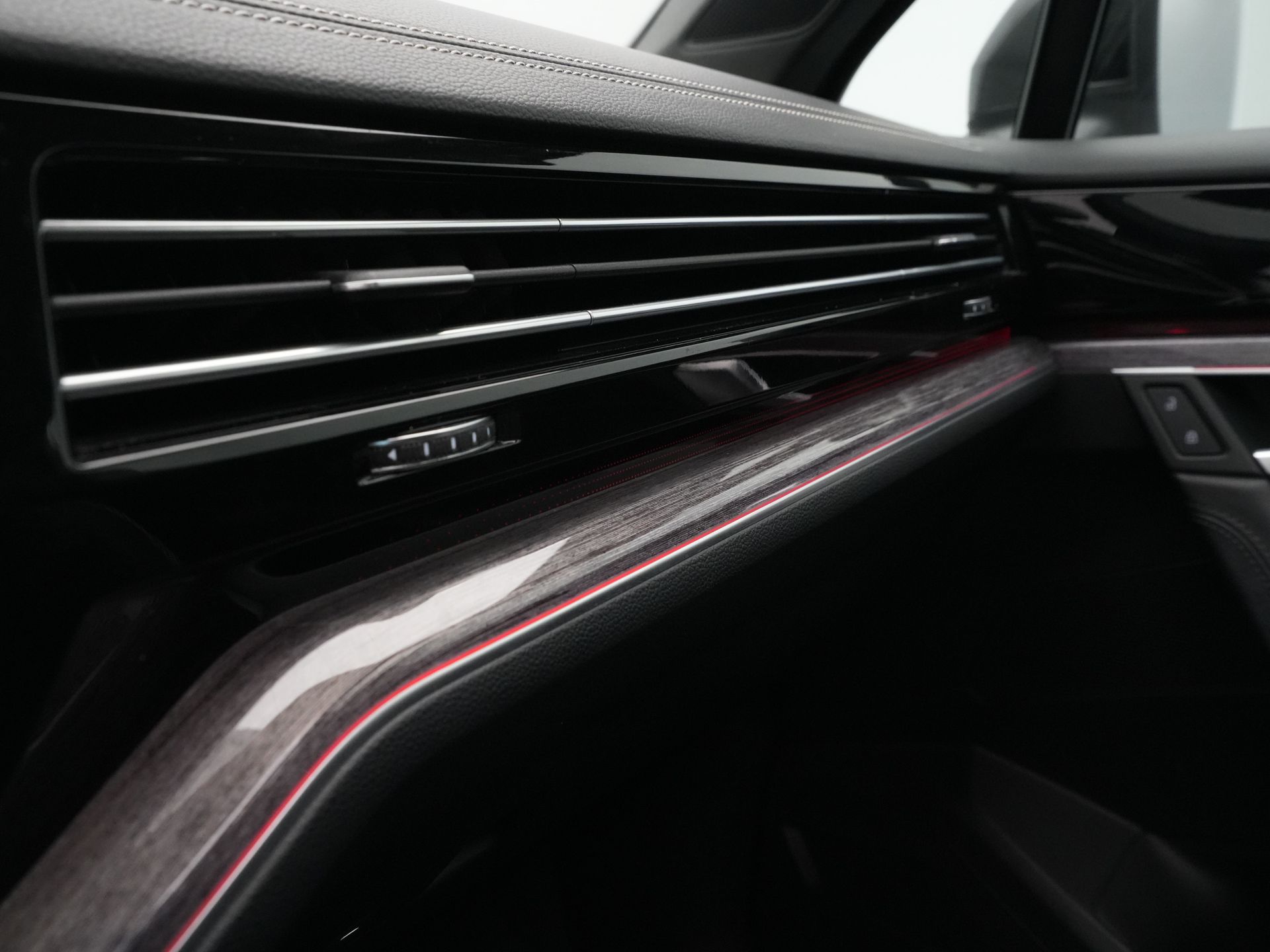 Volkswagen - Touareg 3.0 TSi eHybrid 4MOTION Elegance - 2021