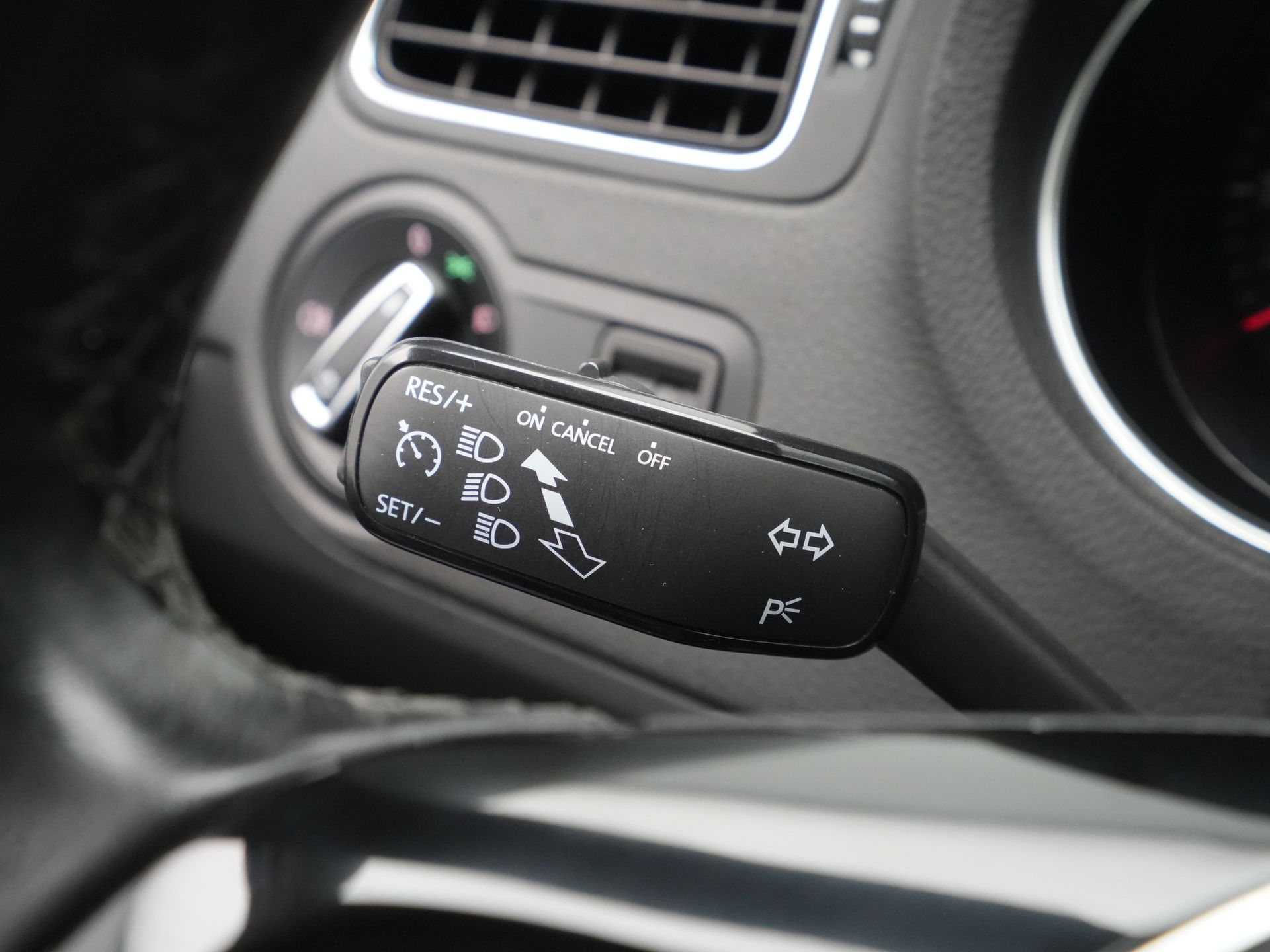 Volkswagen - Polo 1.2 TSI 90pk Comfortline - 2017