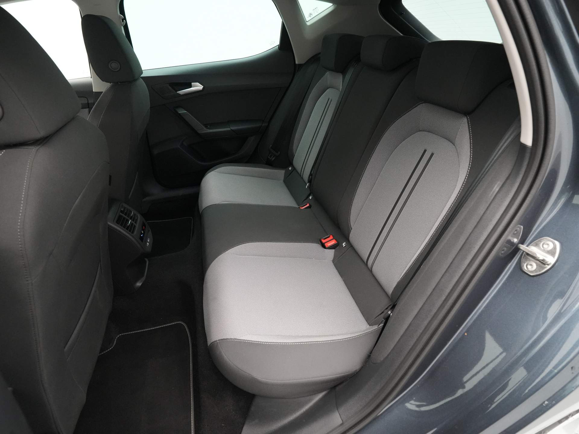 SEAT - Leon 1.0 TSI 110pk Style Business Intense - 2023
