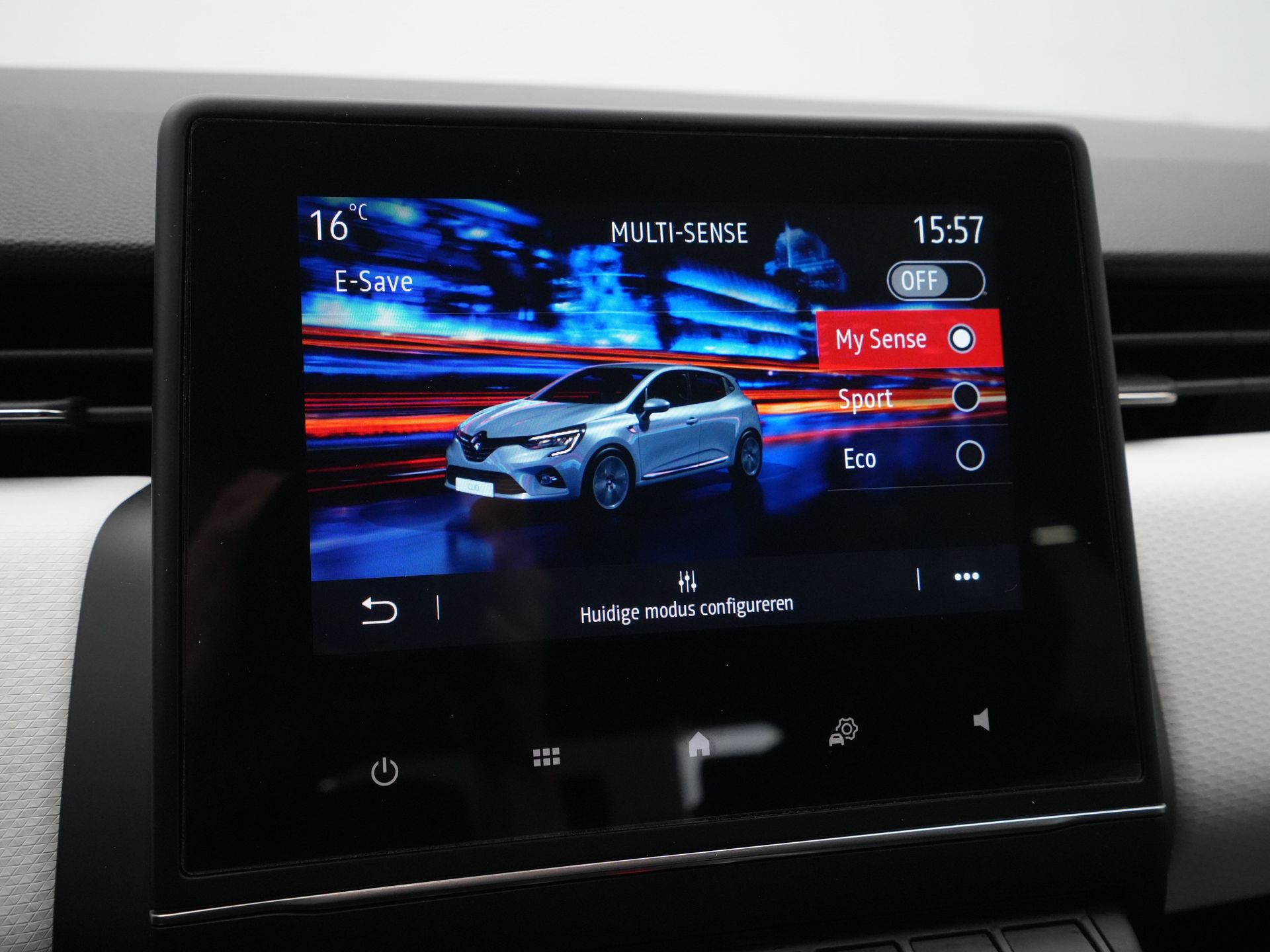 Renault - Clio 1.6 E-Tech Hybrid 145 Intens - 2023