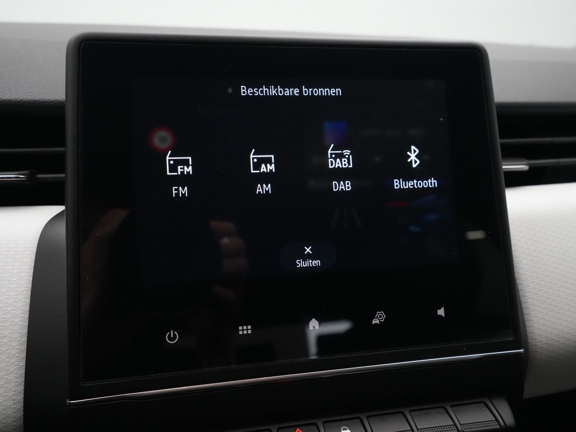 Renault - Clio 1.6 E-Tech Hybrid 145 Intens - 2023