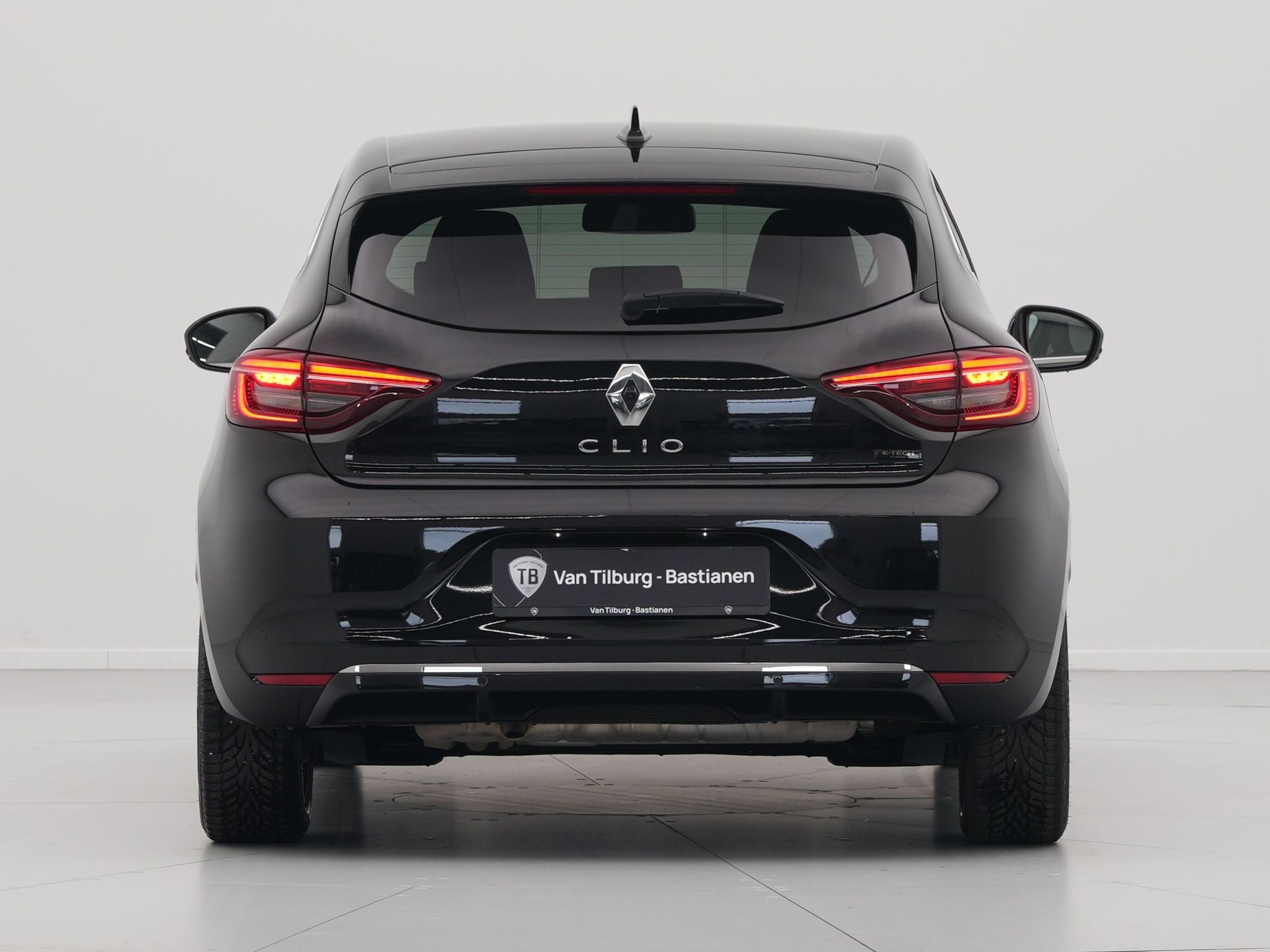 Renault - Clio 1.6 E-Tech Hybrid 145 Intens - 2023