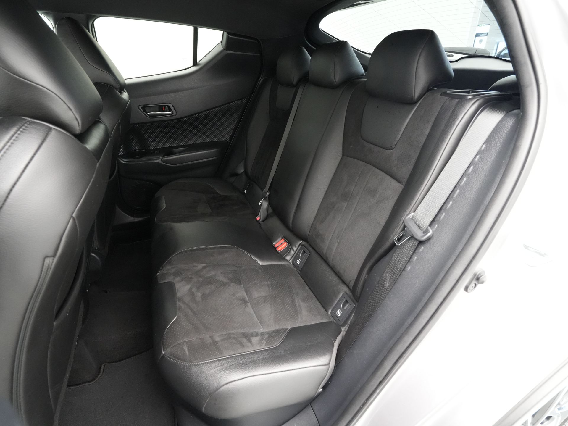 Toyota - C-HR 2.0 Hybrid 184pk Style - 2020