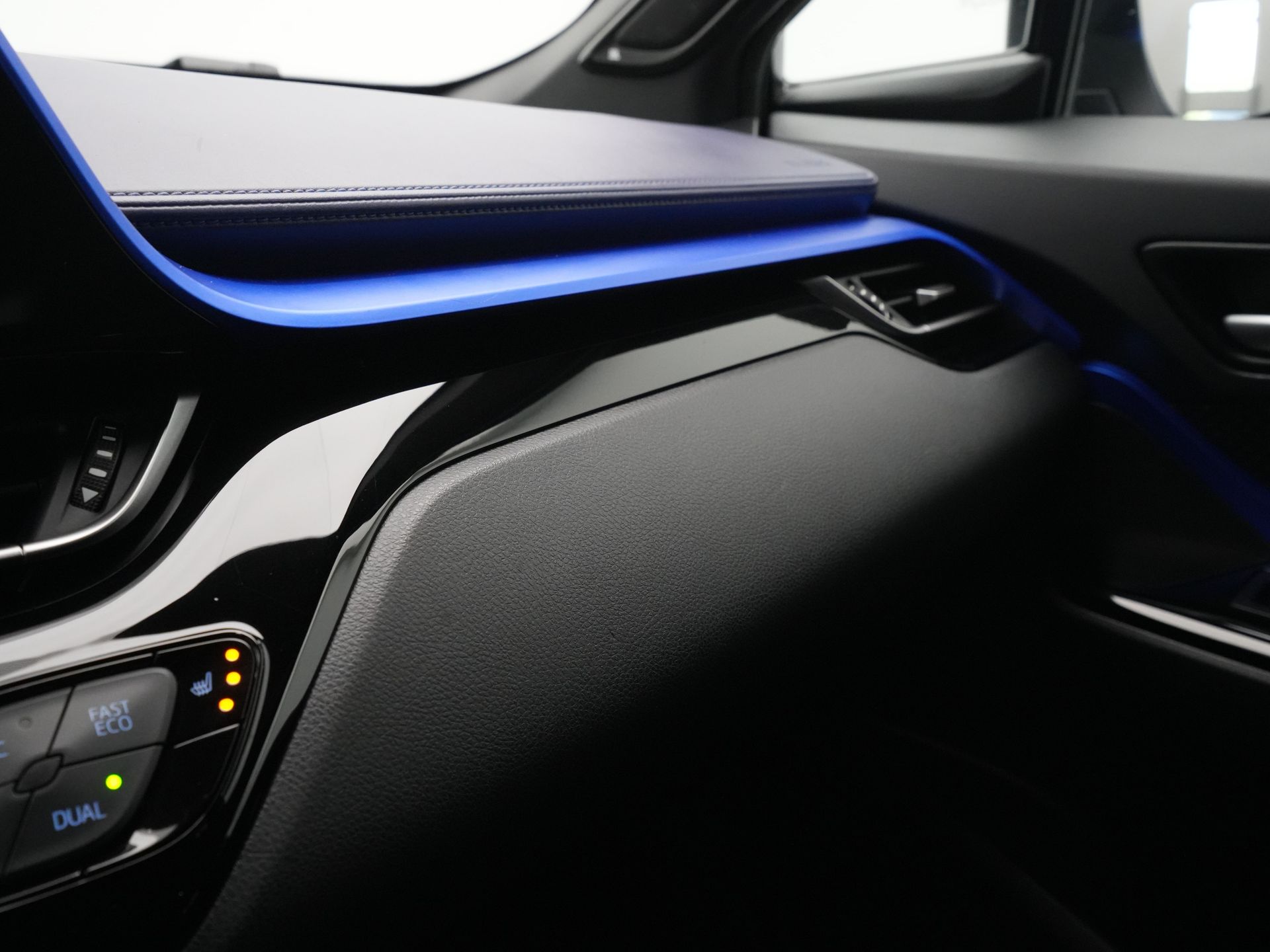 Toyota - C-HR 2.0 Hybrid 184pk Style - 2020