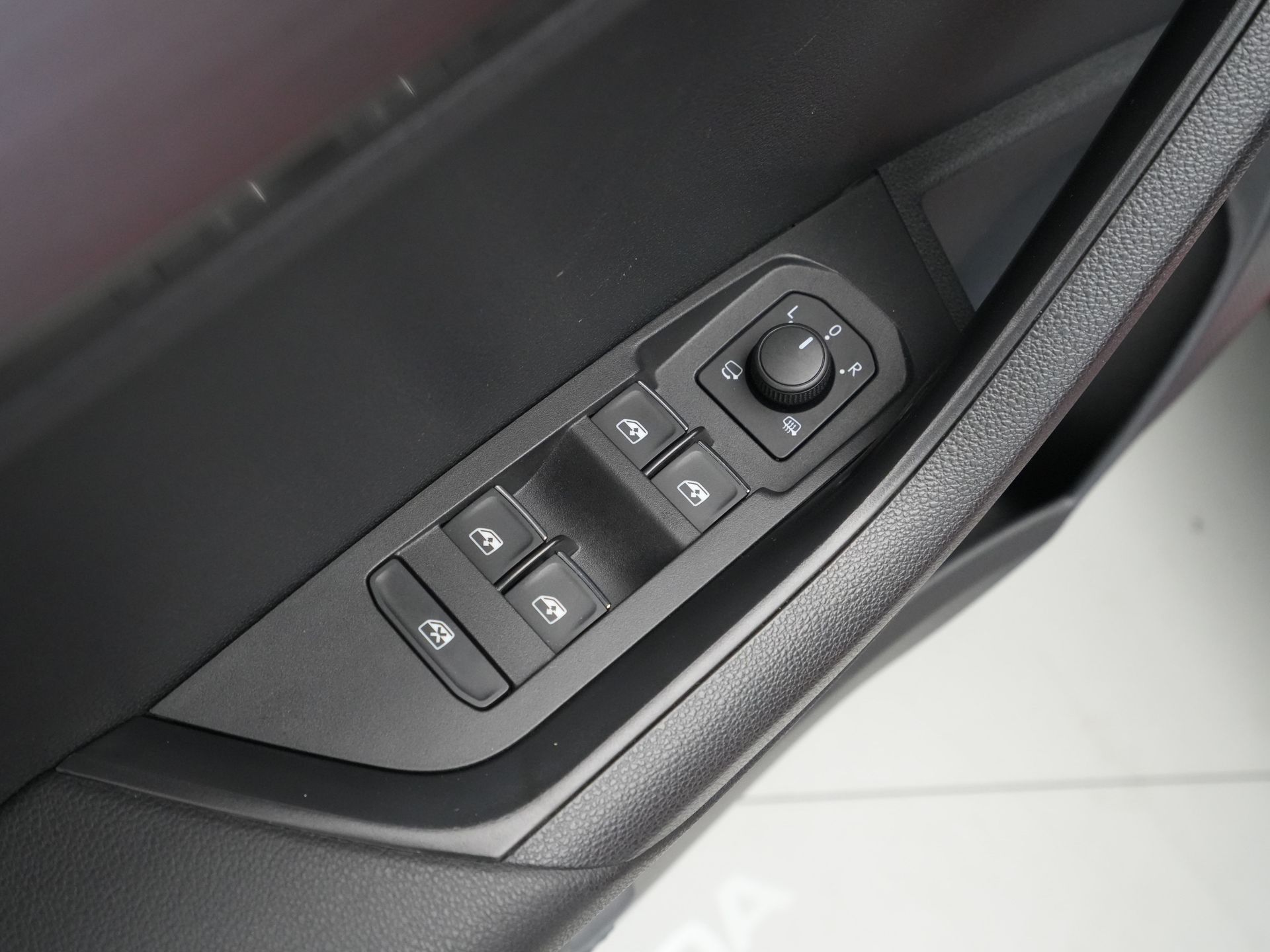 Škoda - Karoq 1.5 TSI ACT 150pk DSG Business Edition - 2019