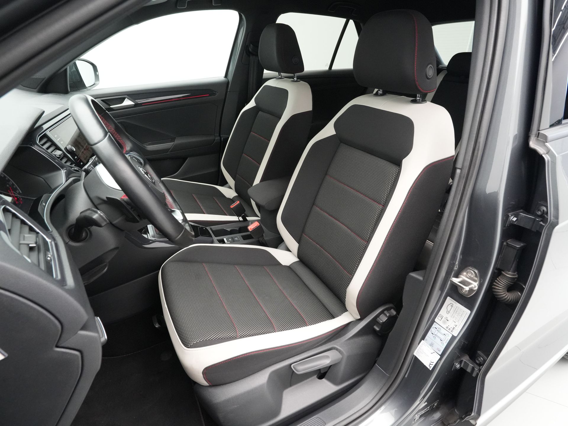 Volkswagen - T-Roc 1.5 TSI 150pk DSG Sport - 2019