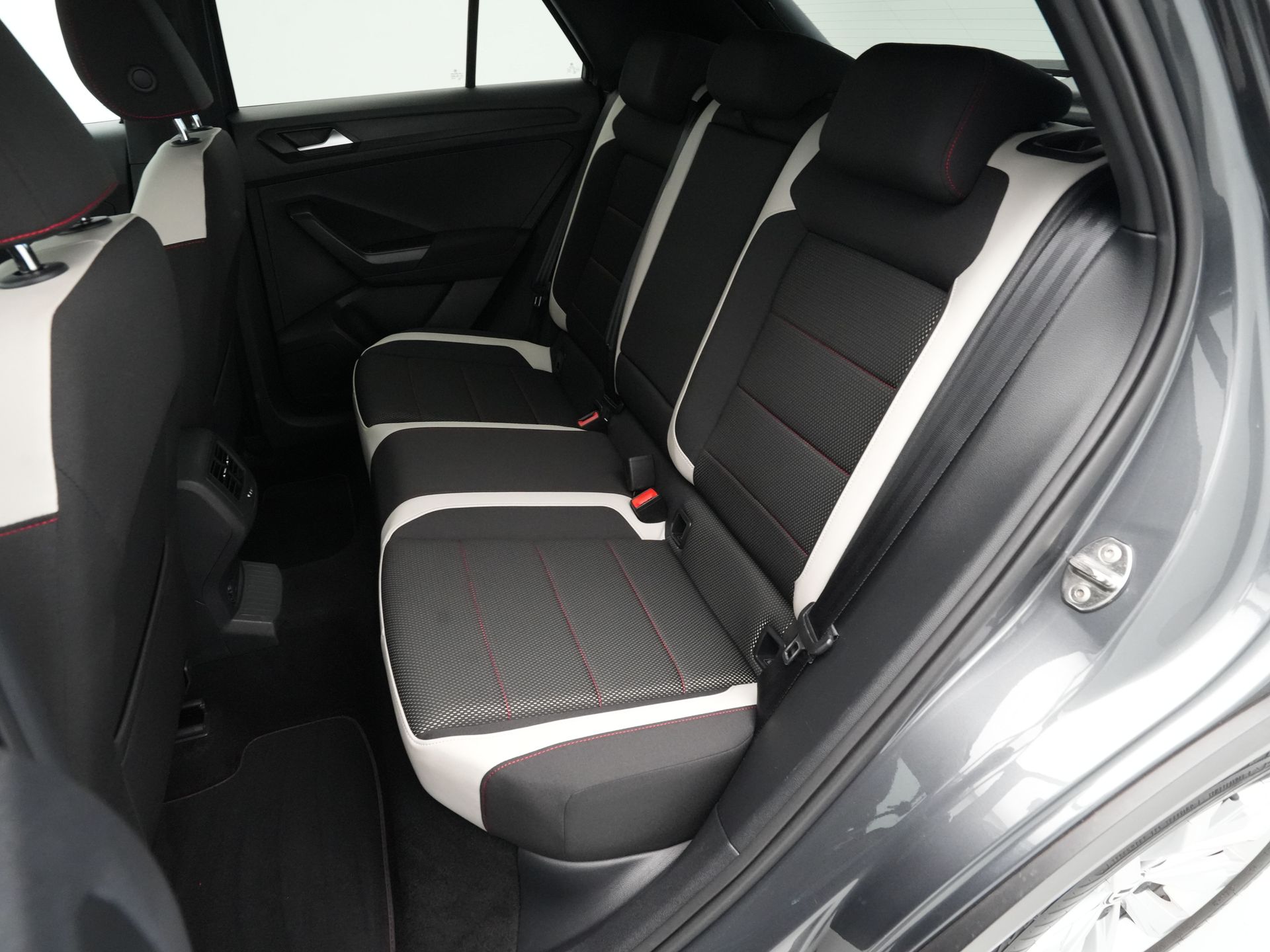 Volkswagen - T-Roc 1.5 TSI 150pk DSG Sport - 2019