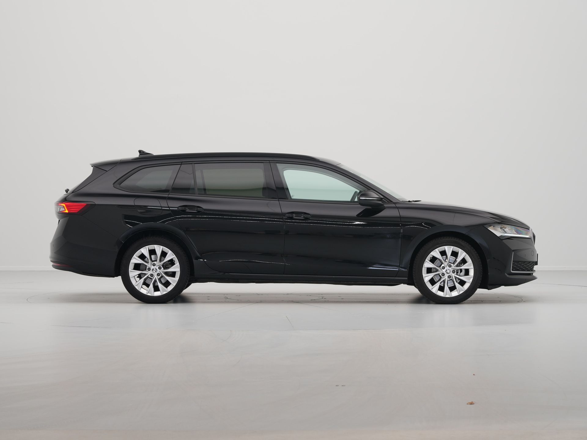 Škoda - Superb Combi 1.5 TSI 150pk MHEV First Edition - 2024