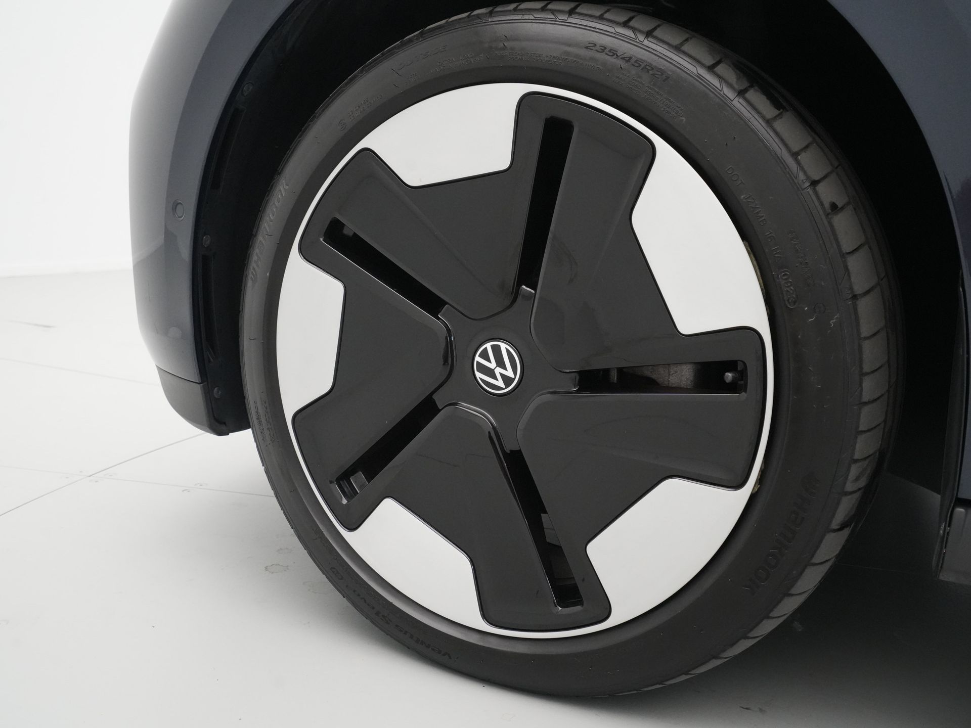 Volkswagen - ID. Buzz Pro 77kWh - 2023