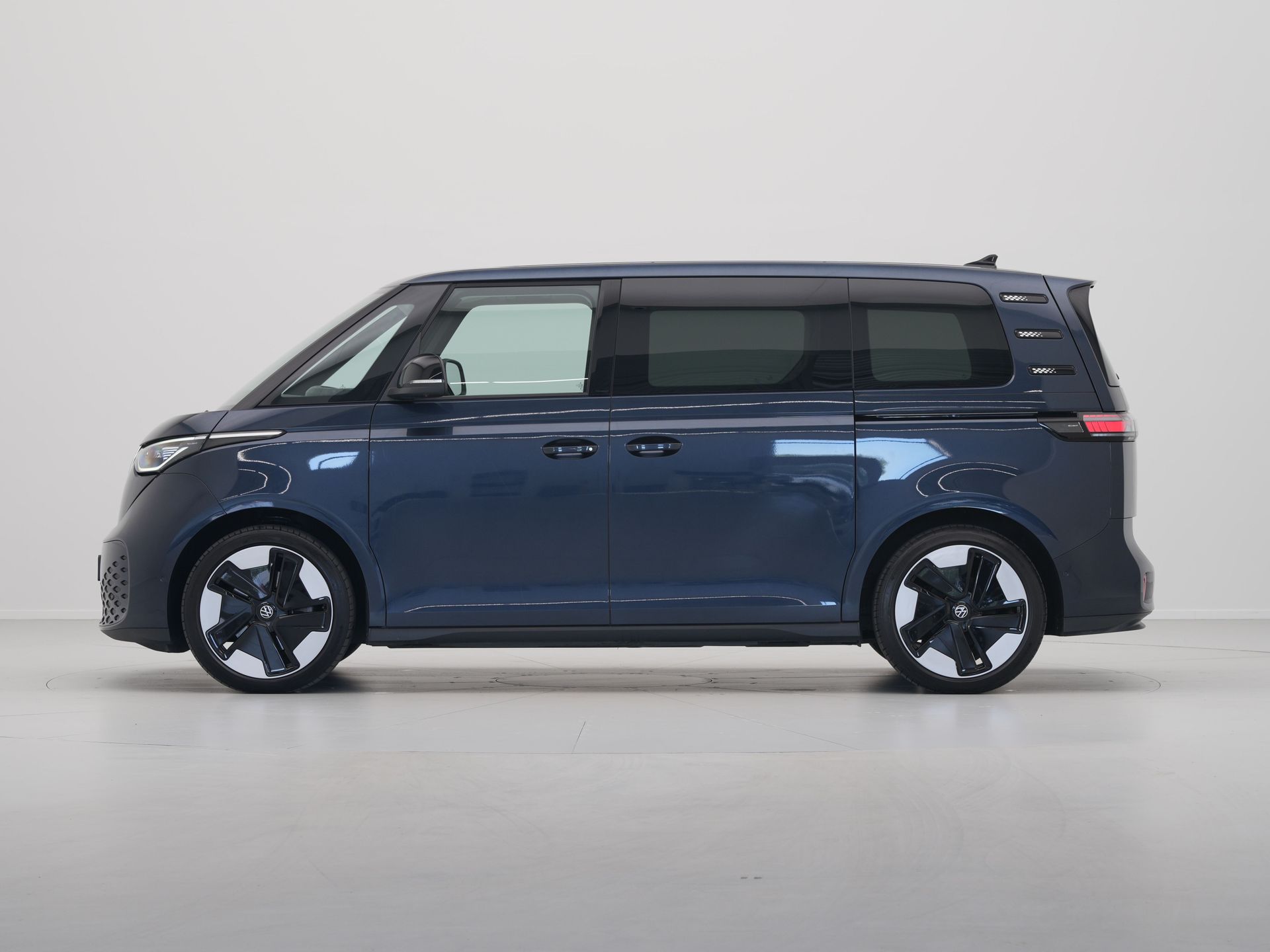 Volkswagen - ID. Buzz Pro 77kWh - 2023