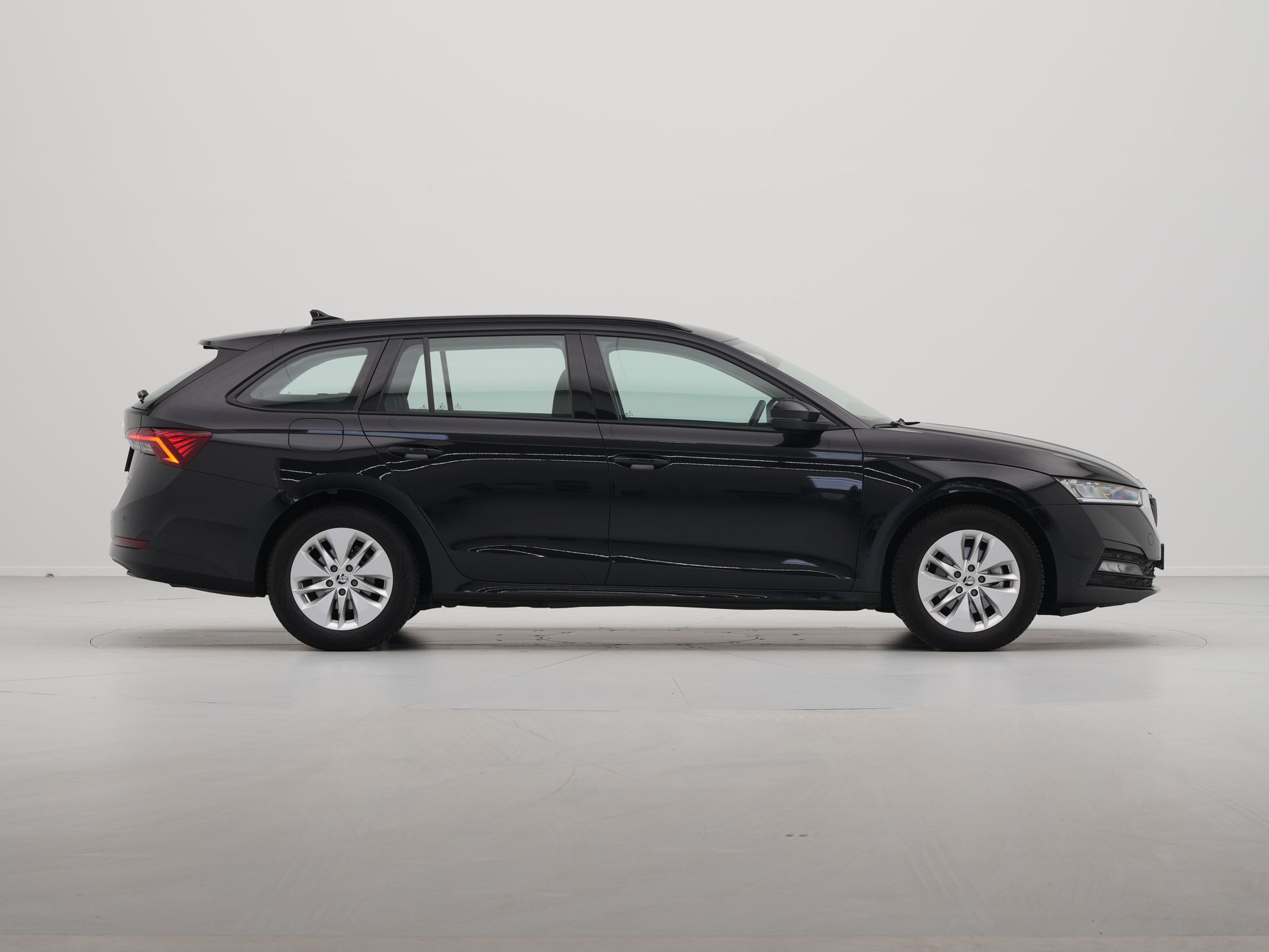 Škoda - Octavia Combi 1.0 e-TSI 110pk DSG Business Edition - 2024