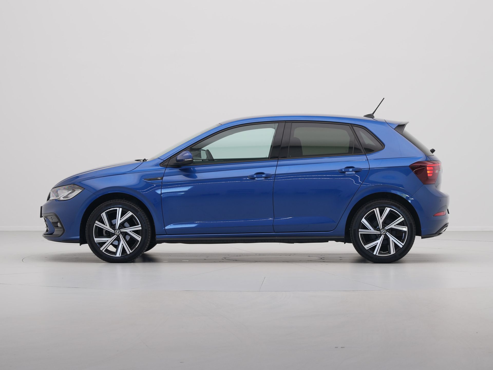 Volkswagen - Polo 1.0 TSI R-Line 95 pk - 2024