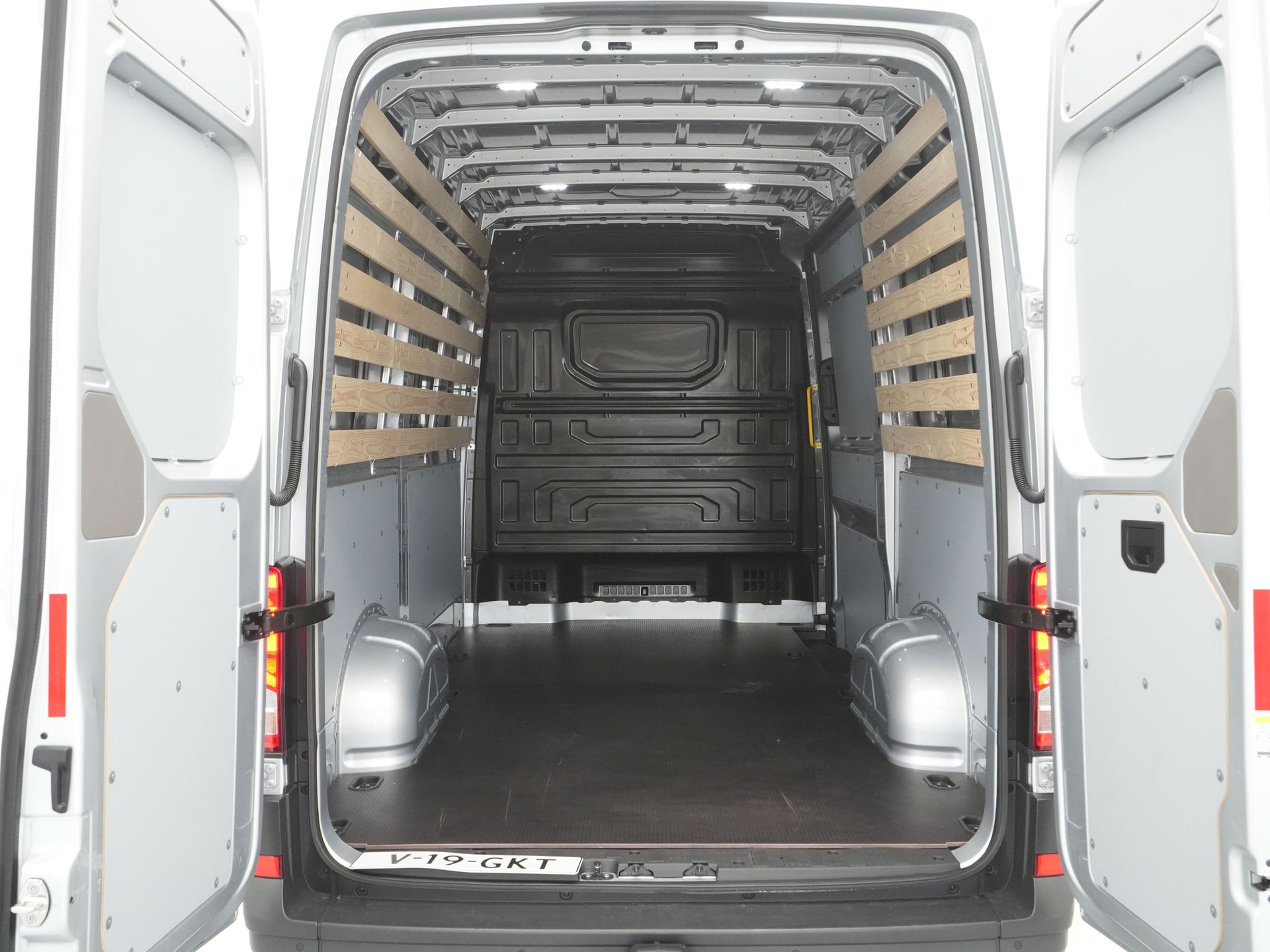 Volkswagen - Crafter 35 2.0 TDI L3H3 Highline EURO VI - 2024