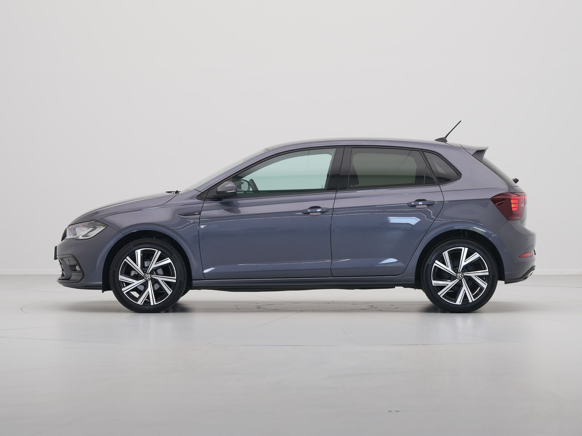 Volkswagen - Polo 1.0 95pk DSG TSI R-Line - 2024