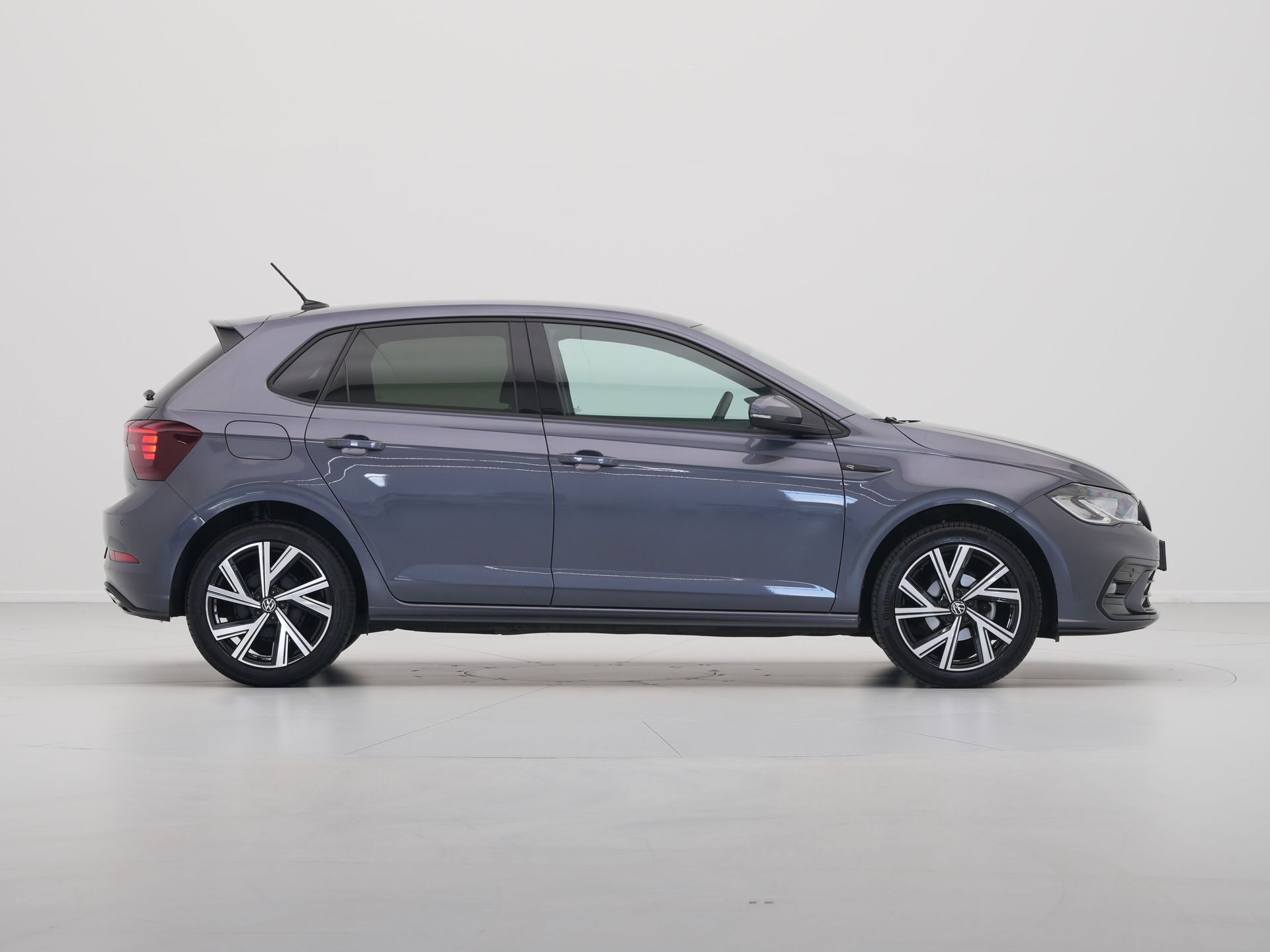 Volkswagen - Polo 1.0 95pk DSG TSI R-Line - 2024