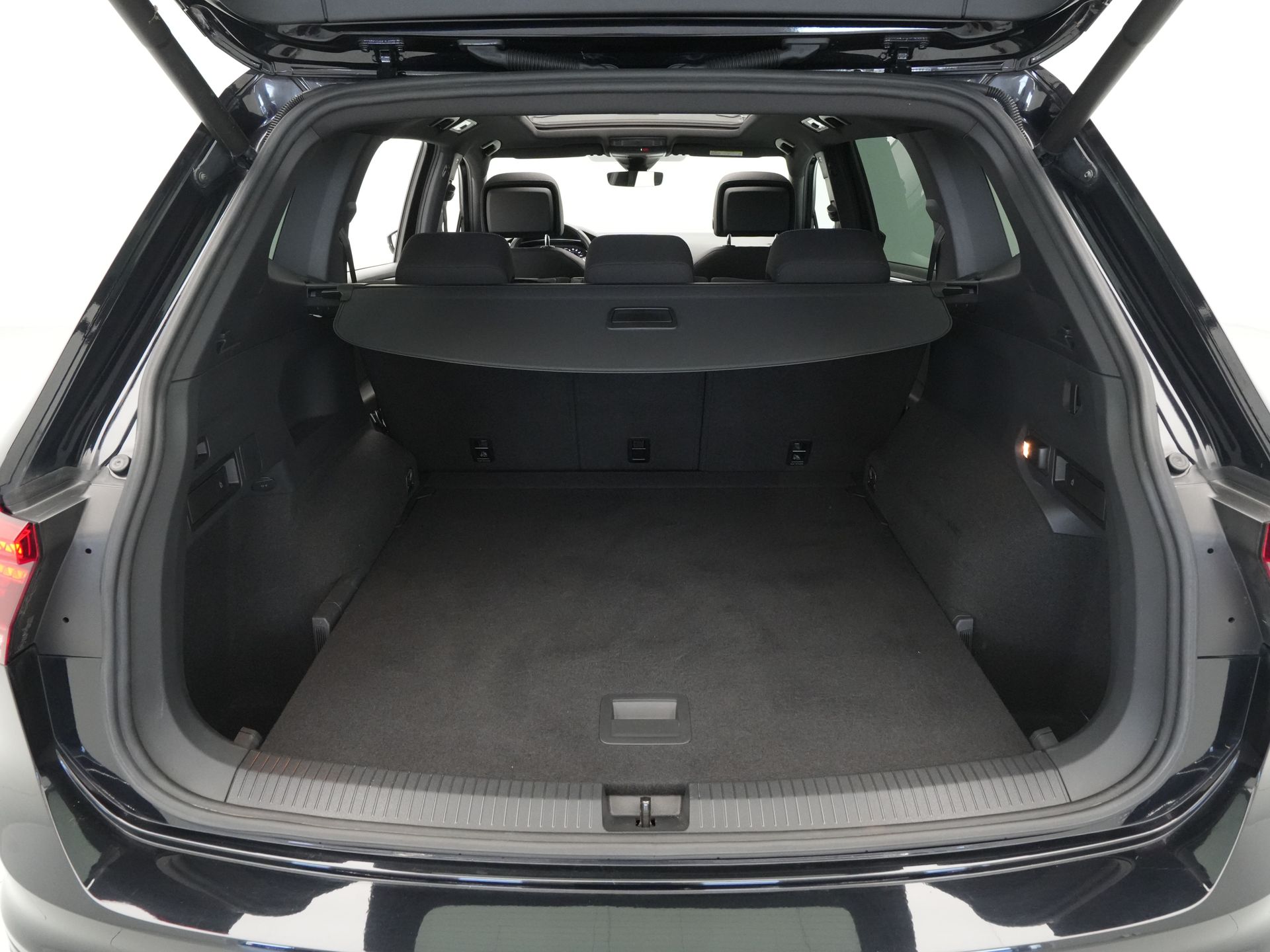 Volkswagen - Tiguan Allspace 1.5 150pk DSG TSI Highline Business R - 2020