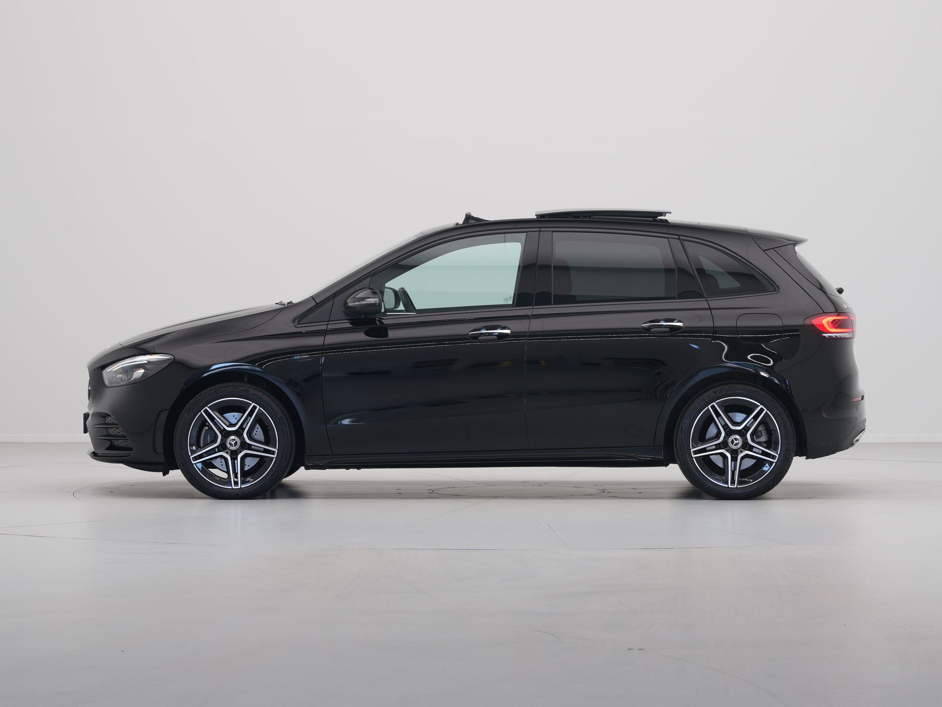 Mercedes-Benz - B-Klasse 250 e Business Solution AMG Limited - 2022
