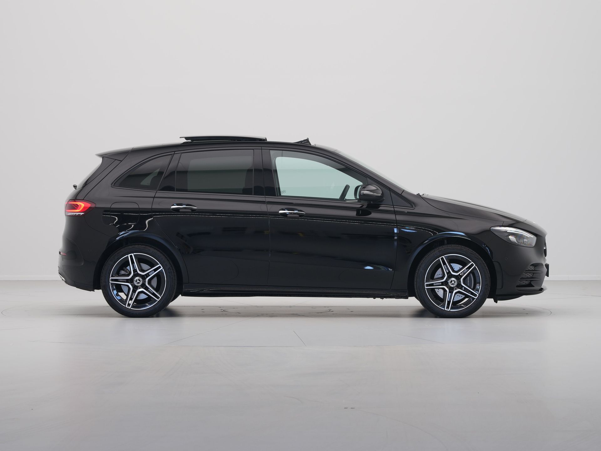 Mercedes-Benz - B-Klasse 250 e Business Solution AMG Limited - 2022