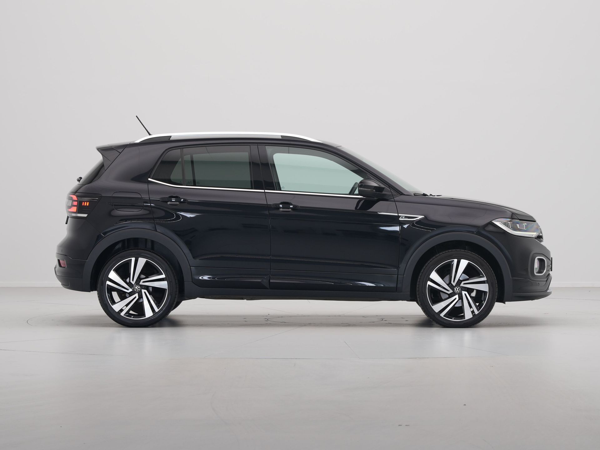 Volkswagen - T-Cross 1.0 TSI 110pk R-Line - 2021