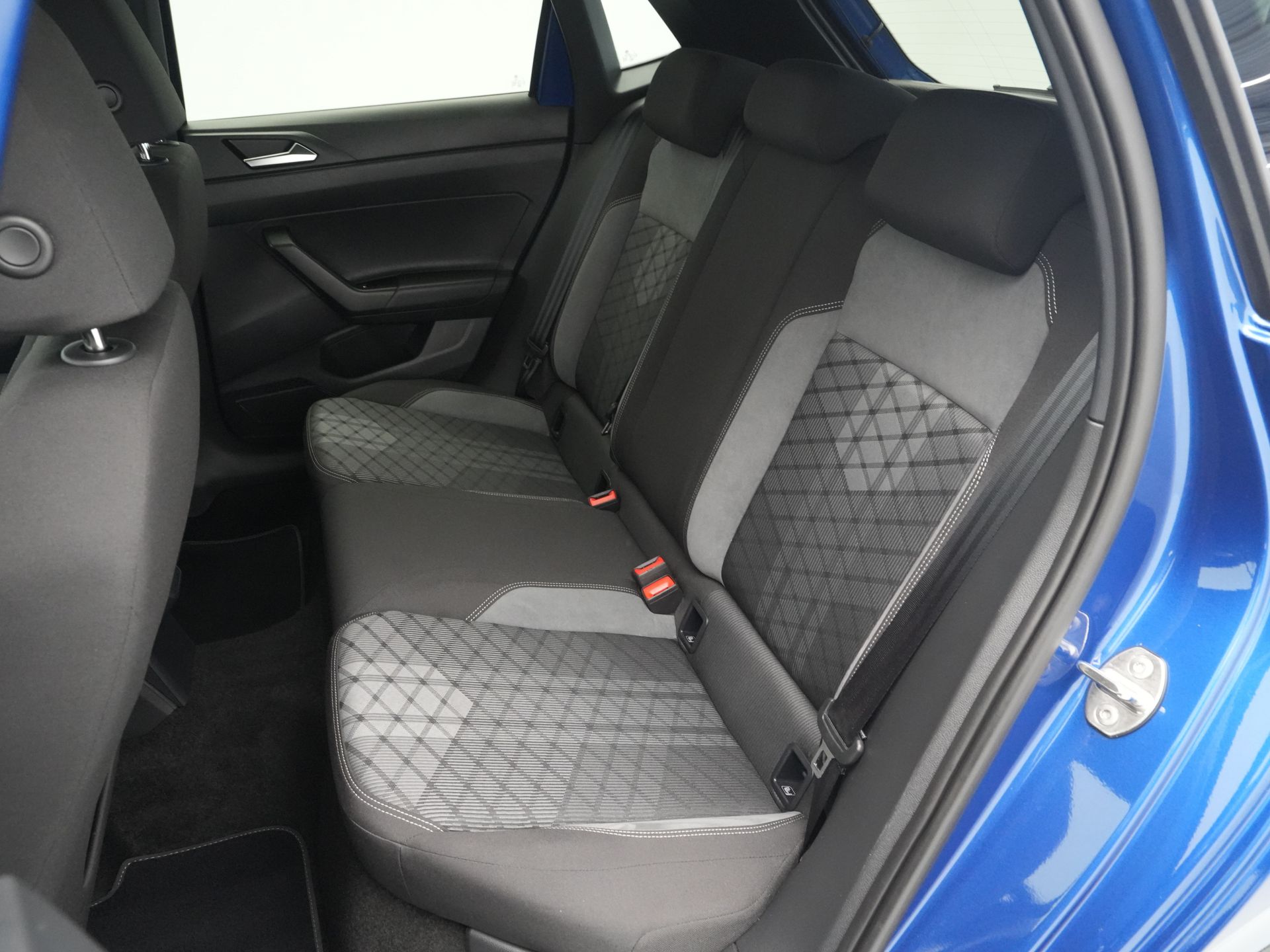 Volkswagen - Polo 1.0 TSI R-Line - 2024