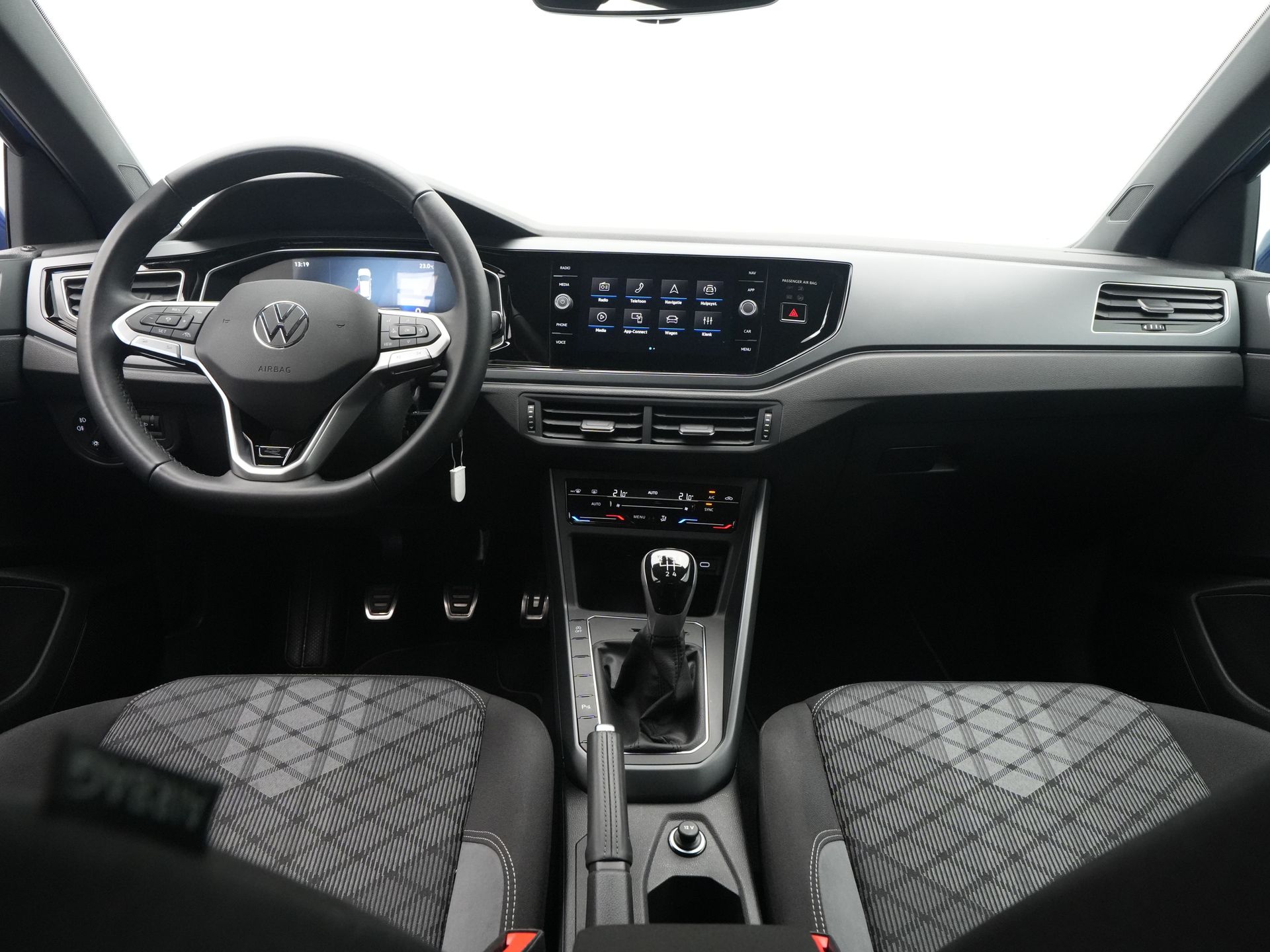 Volkswagen - Polo 1.0 TSI R-Line - 2024