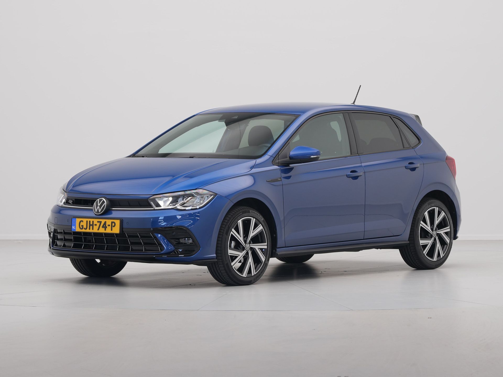 Volkswagen - Polo 1.0 TSI R-Line - 2024