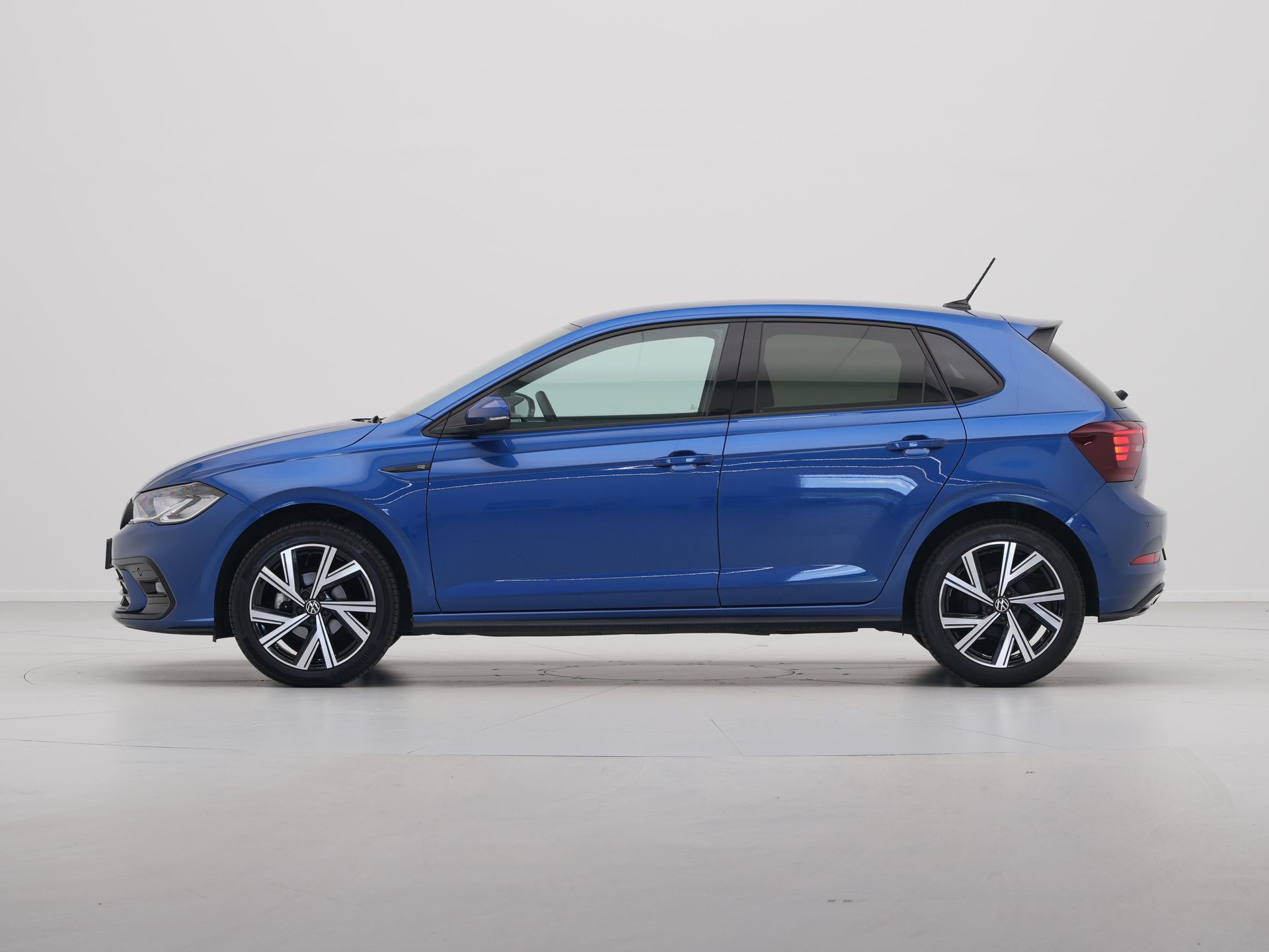 Volkswagen - Polo 1.0 TSI R-Line - 2024