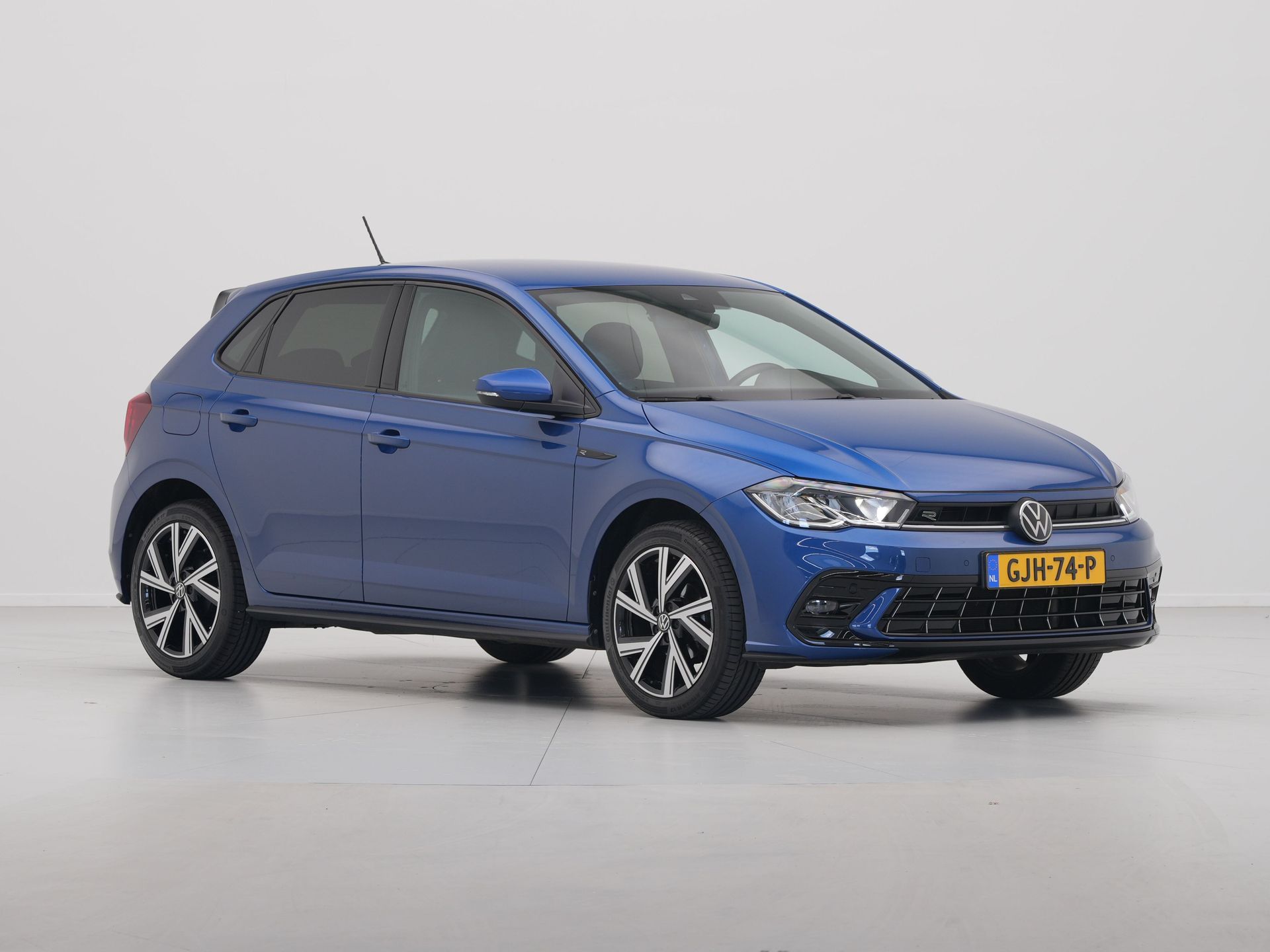 Volkswagen - Polo 1.0 TSI R-Line - 2024