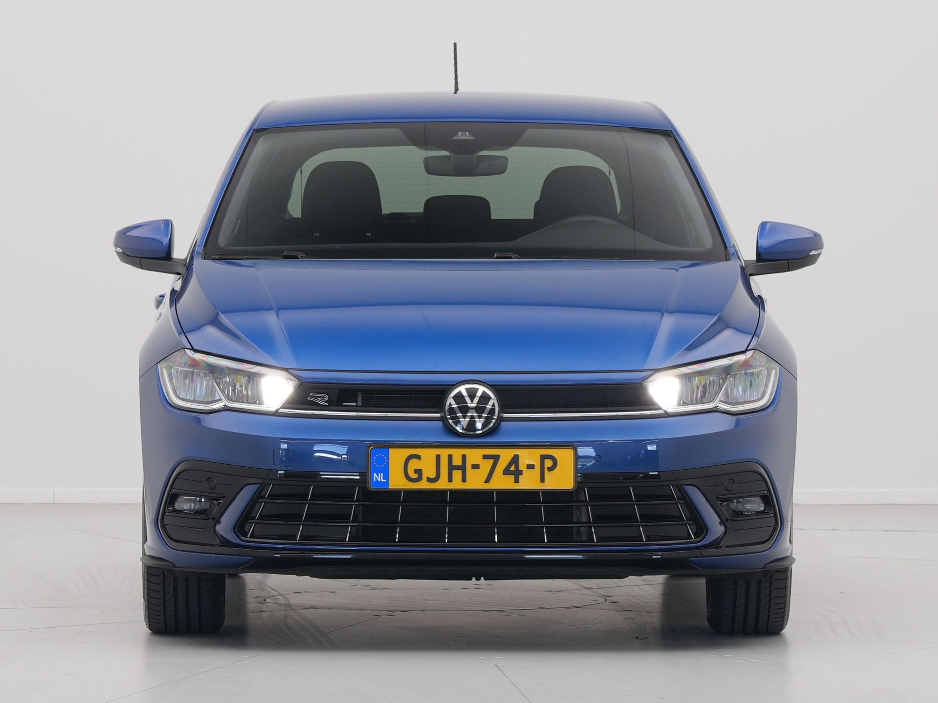 Volkswagen - Polo 1.0 TSI R-Line - 2024