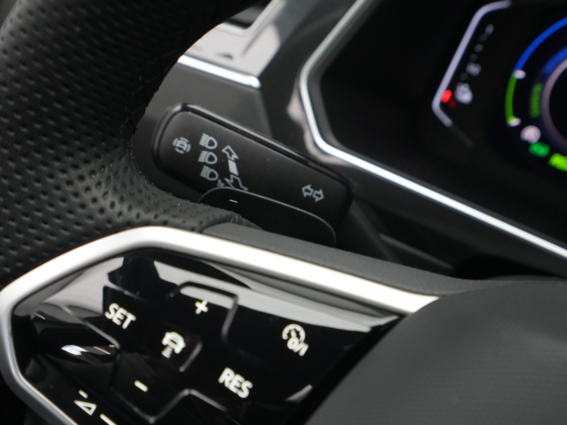 Volkswagen - Tiguan 1.4 TSI eHybrid 245pk R-Line Business+ - 2021