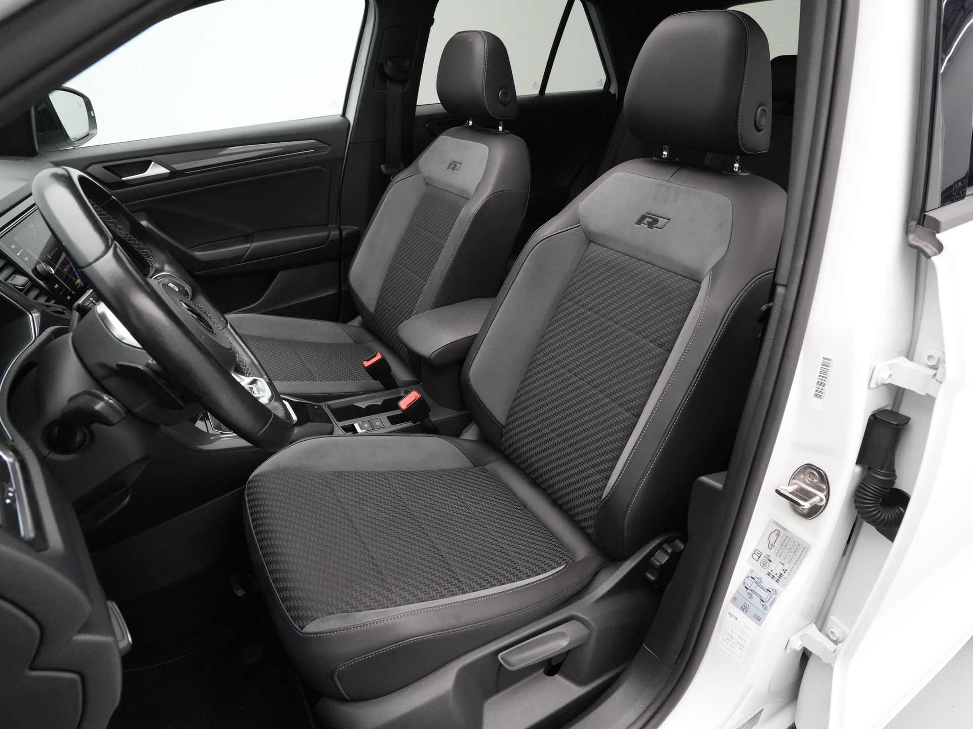 Volkswagen - T-Roc 1.5 TSI Sport Business R - 2021