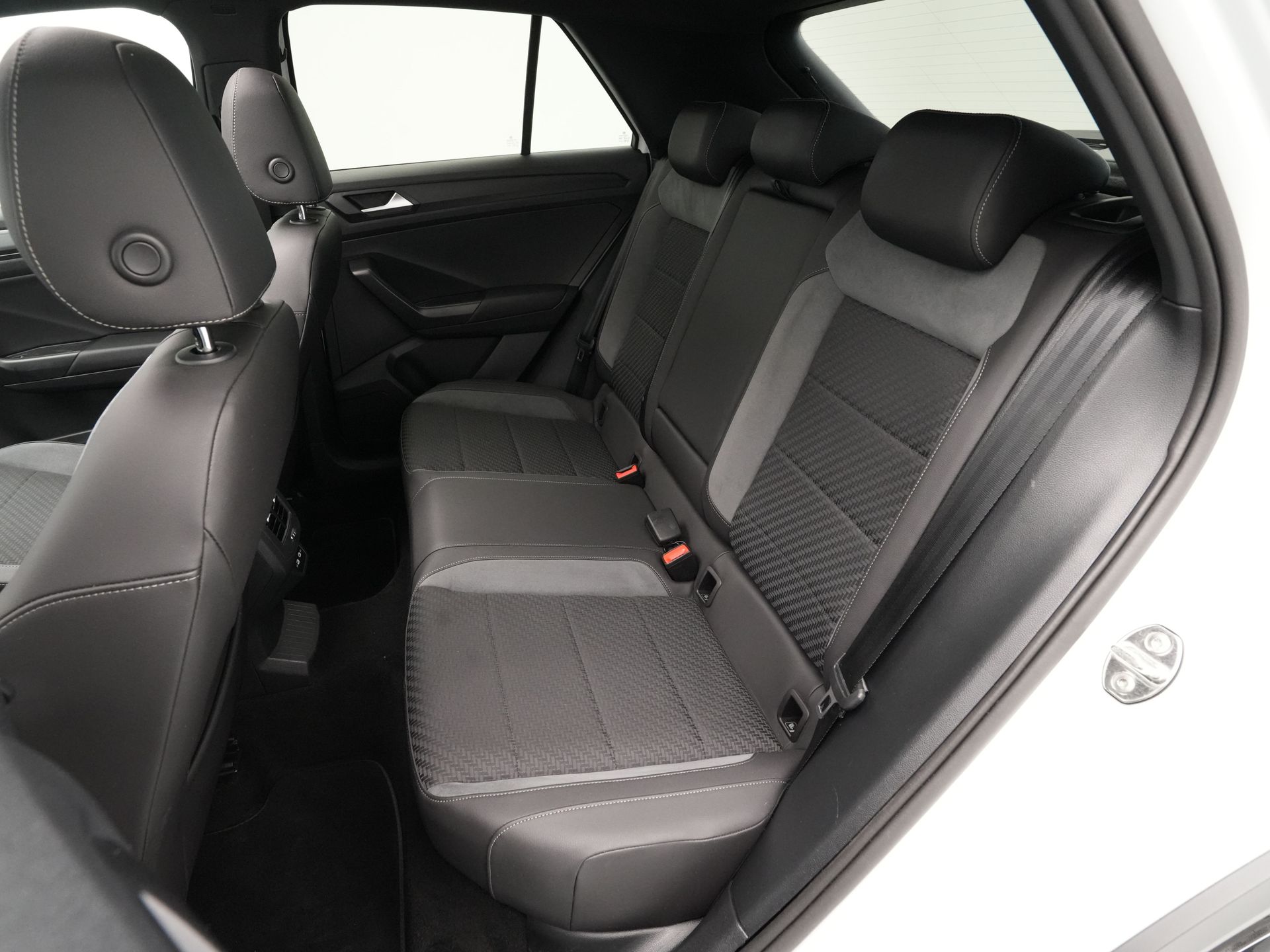 Volkswagen - T-Roc 1.5 TSI Sport Business R - 2021