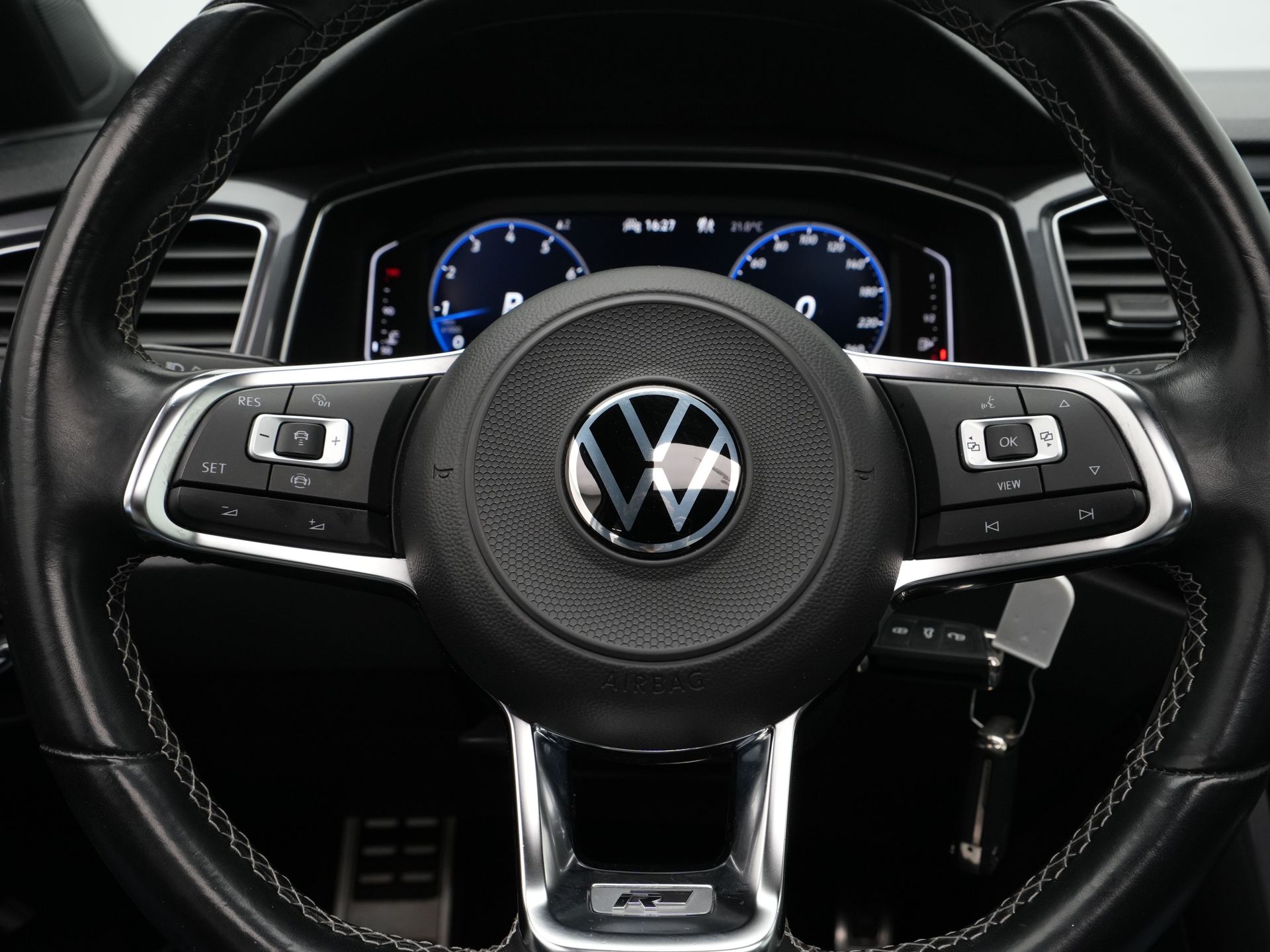 Volkswagen - T-Roc 1.5 TSI Sport Business R - 2021