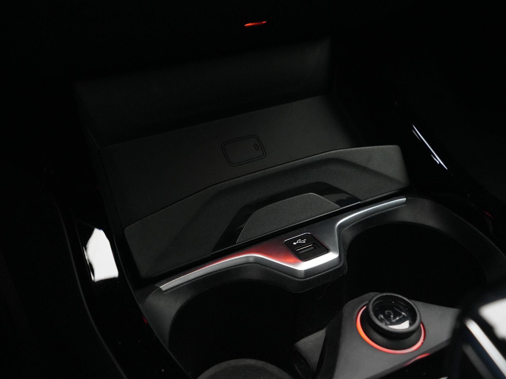 BMW - 2 Serie Gran Coupé 218i 136pk Automaat Business Edition Plus - 2021