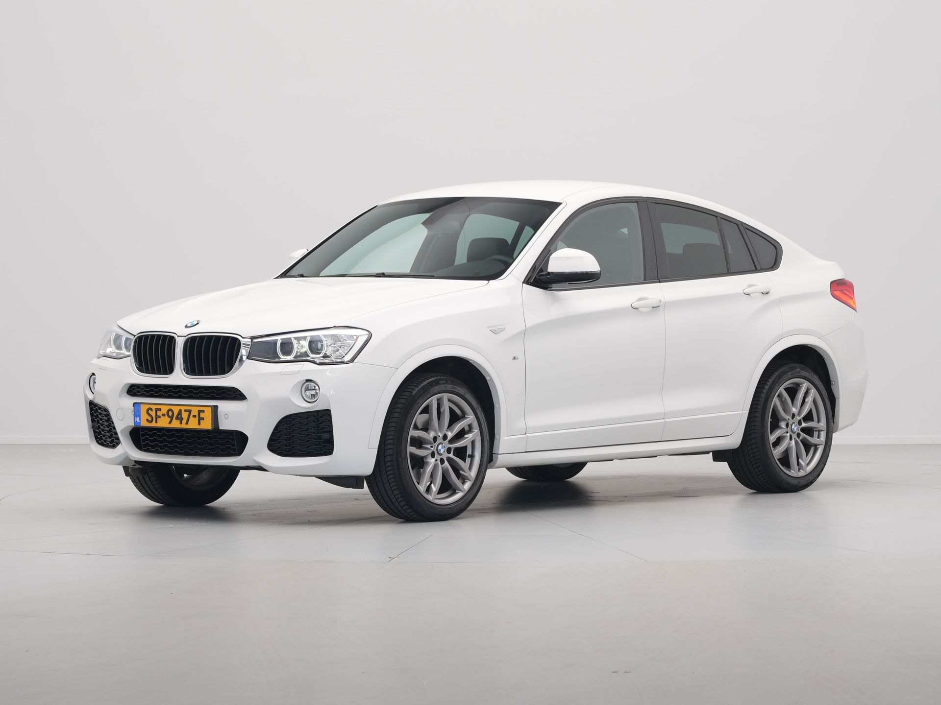 BMW - X4 xDrive20i High Executive xLine Edition - 2017
