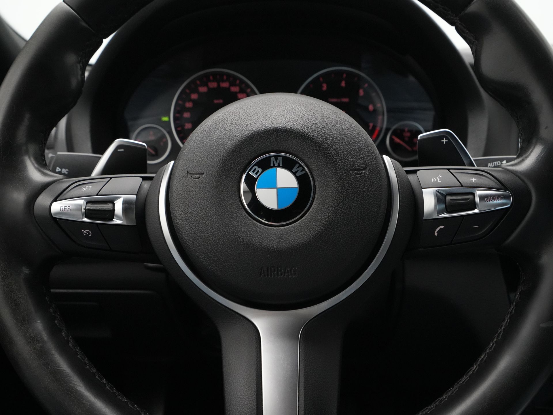 BMW - X4 xDrive20i High Executive xLine Edition - 2017